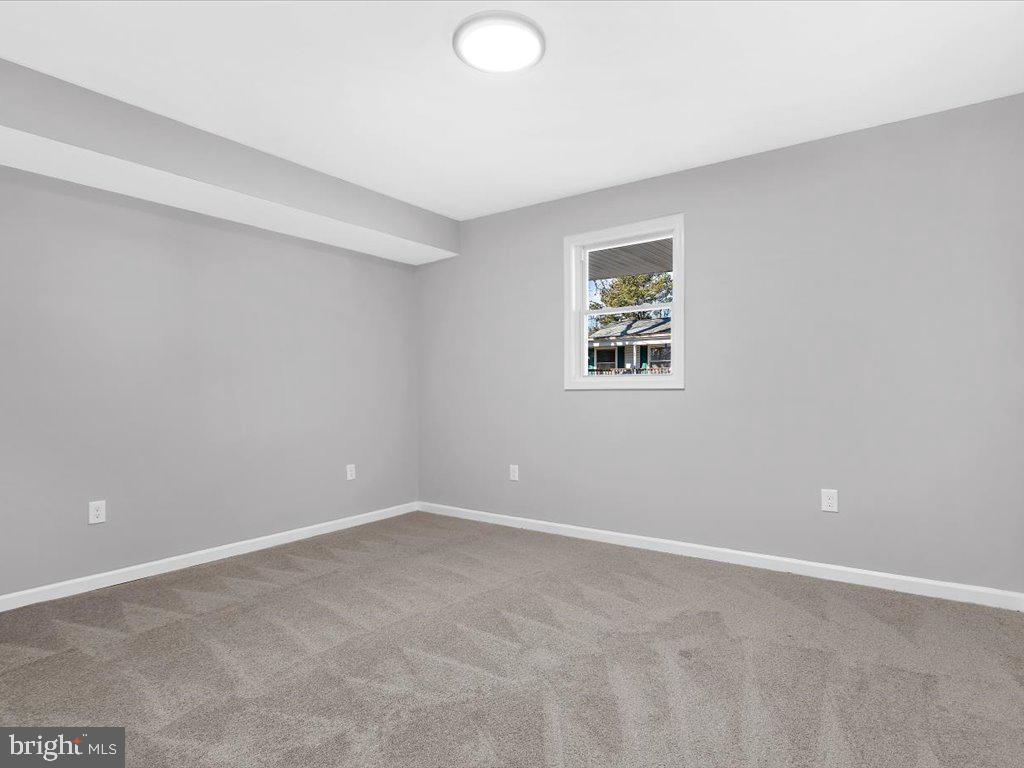 CEDARHURST ON THE BAY - Residential