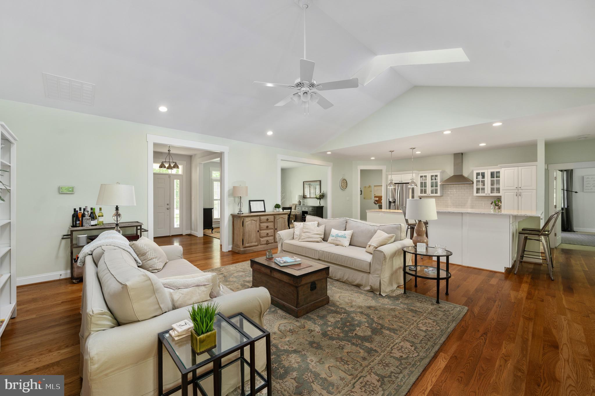 MEADOWLAND - Residential