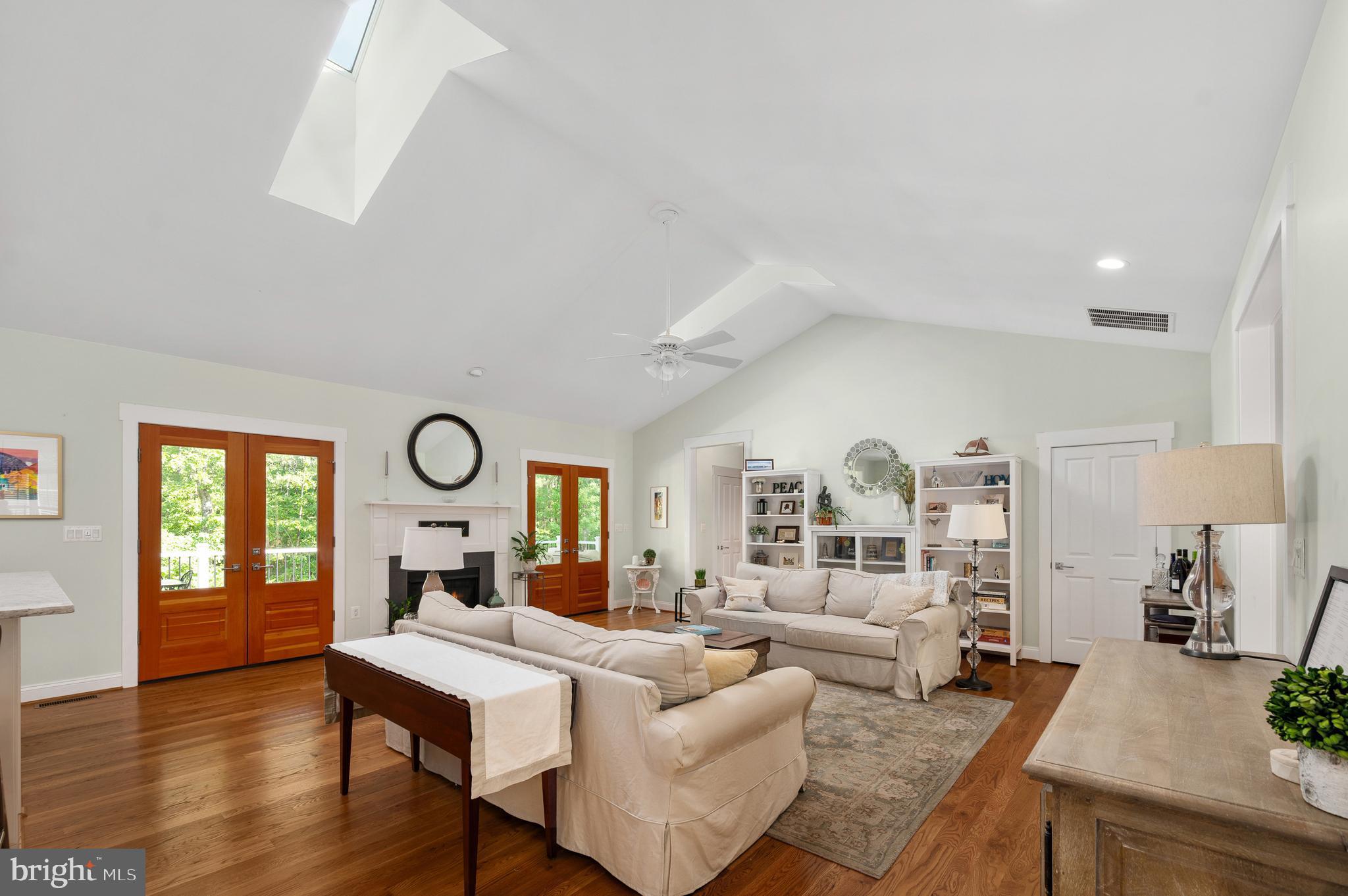 MEADOWLAND - Residential