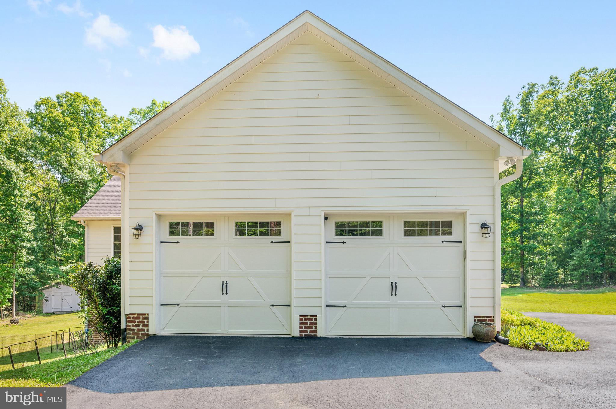 MEADOWLAND - Residential