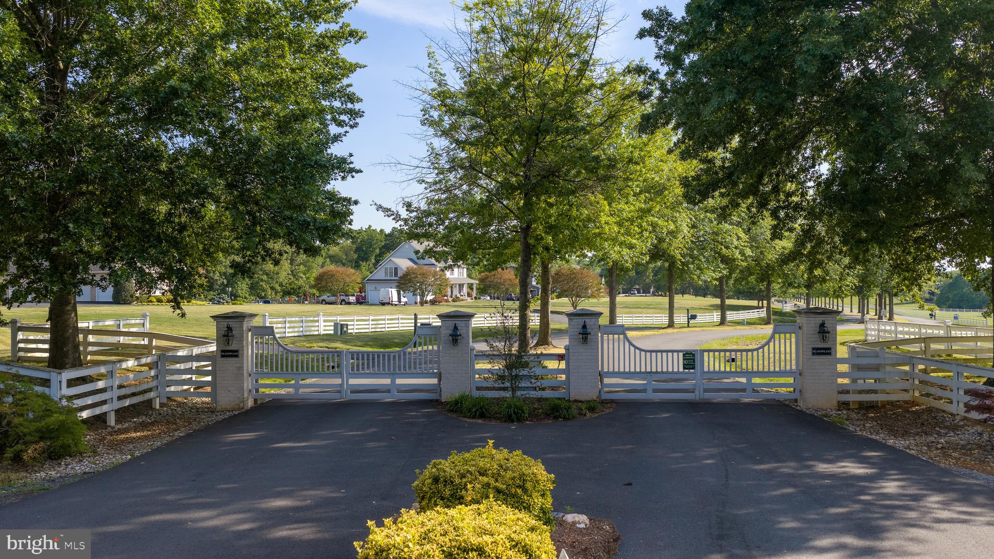 MEADOWLAND - Residential