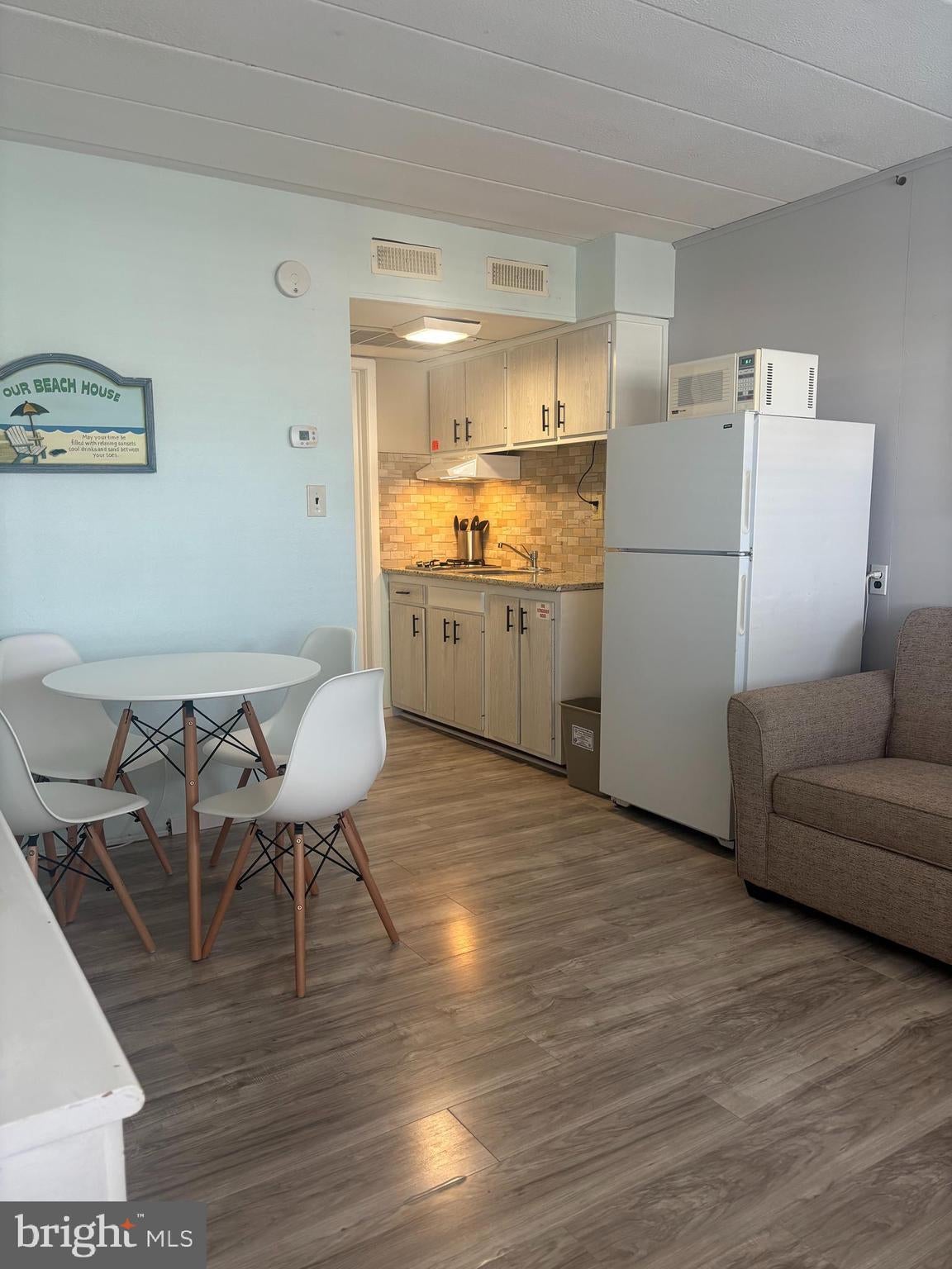 2101 SURF AVENUE 204