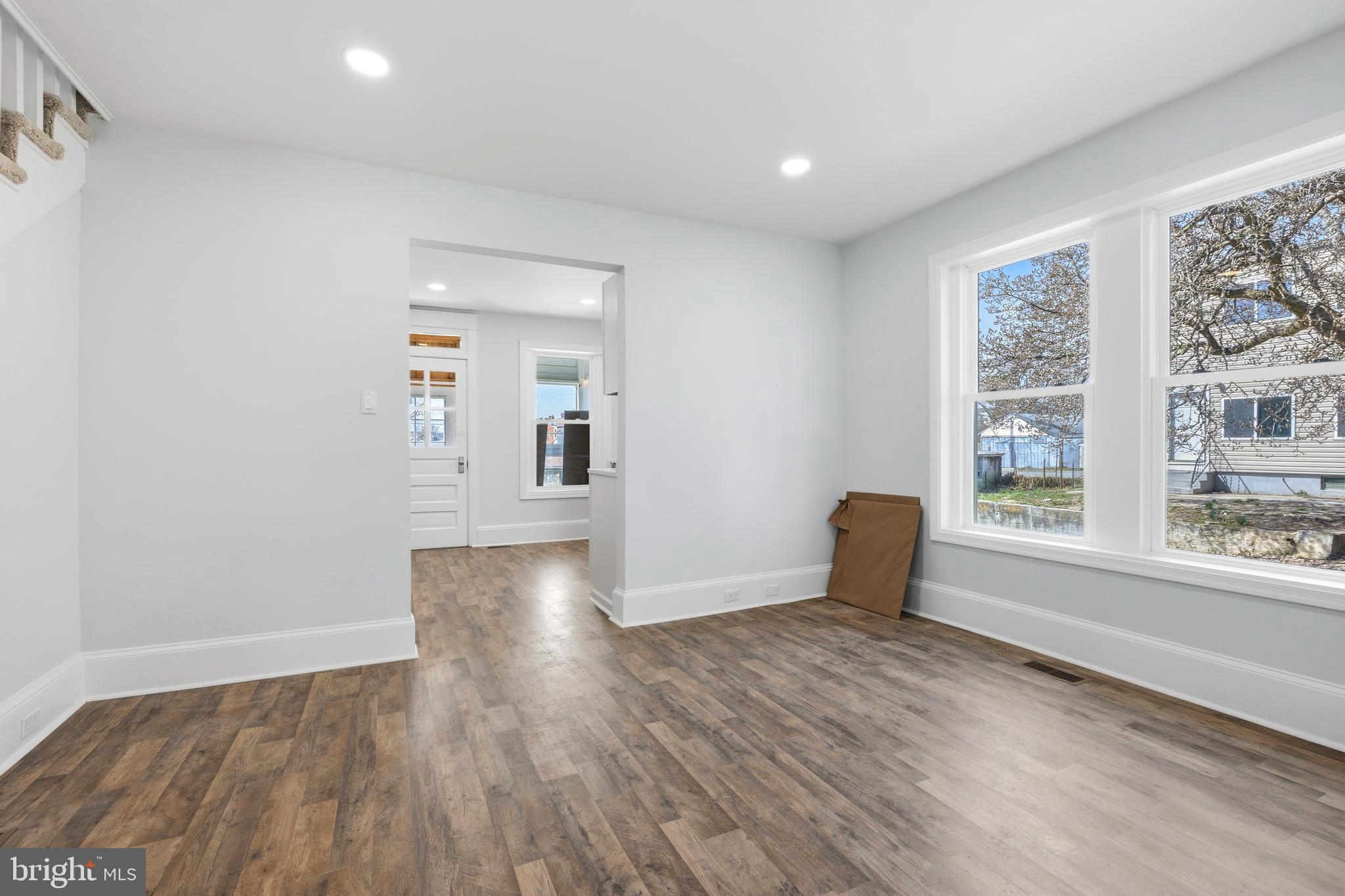 947 W WASHINGTON STREET