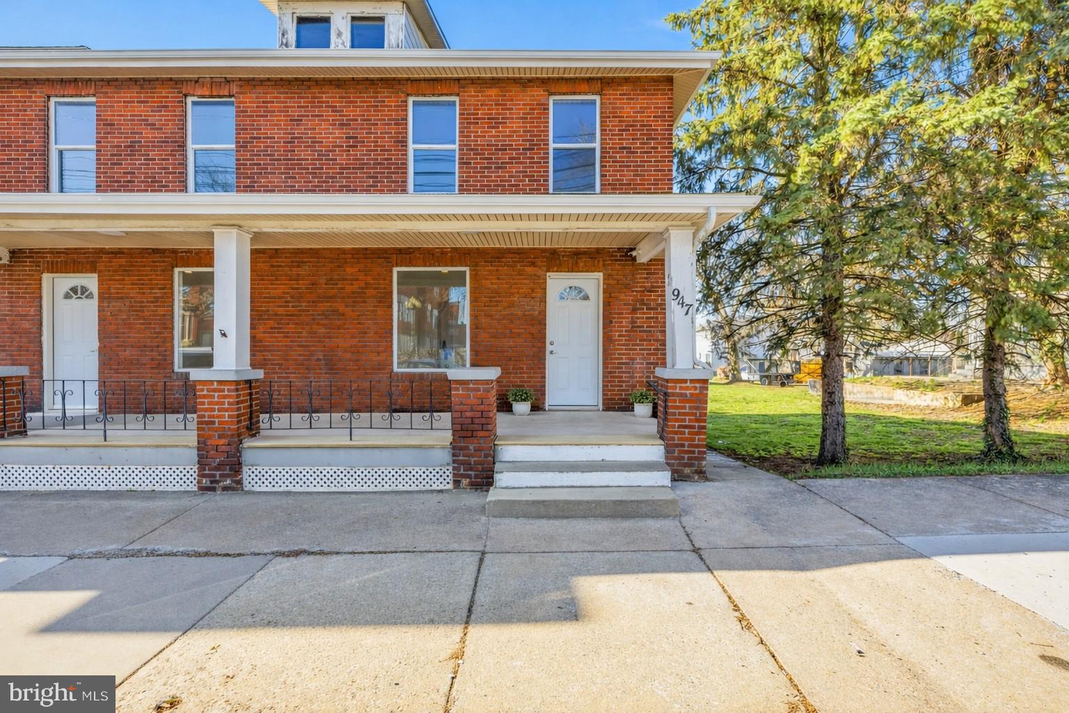 947 W WASHINGTON STREET