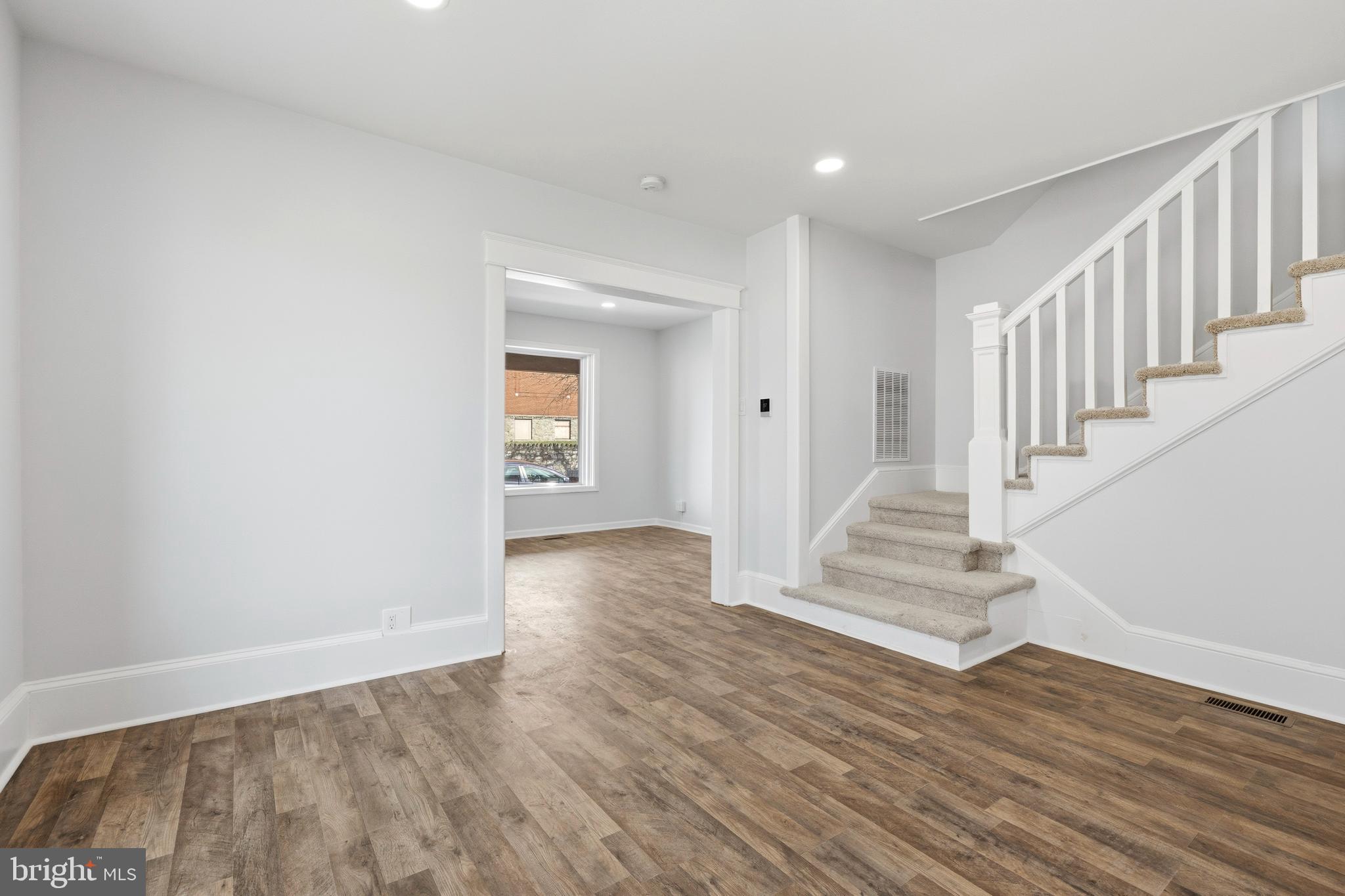 947 W WASHINGTON STREET