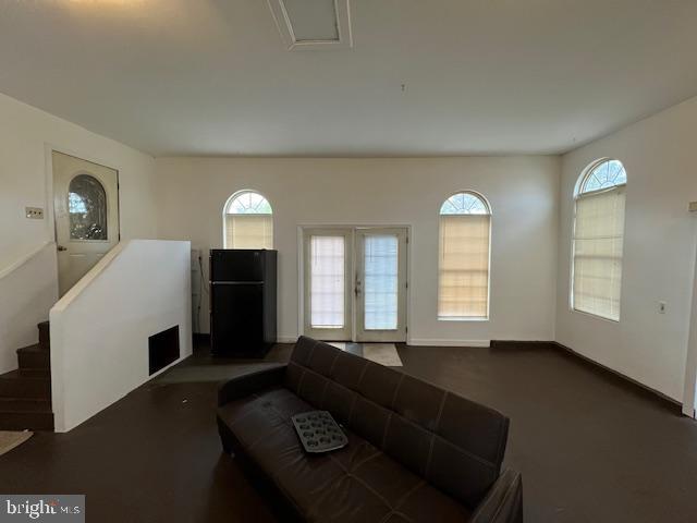 ROSEDALE - Residential