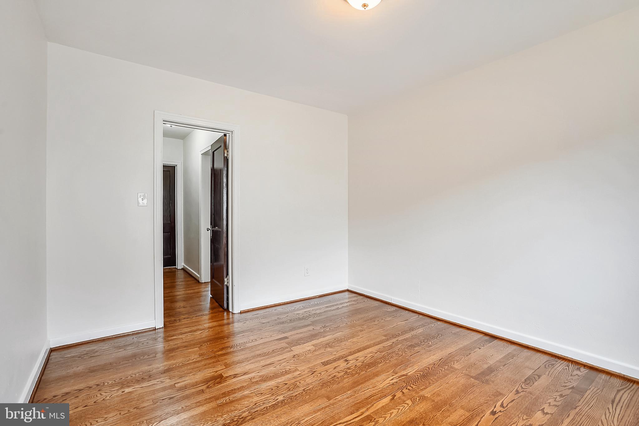 LYON VILLAGE - Residential Lease