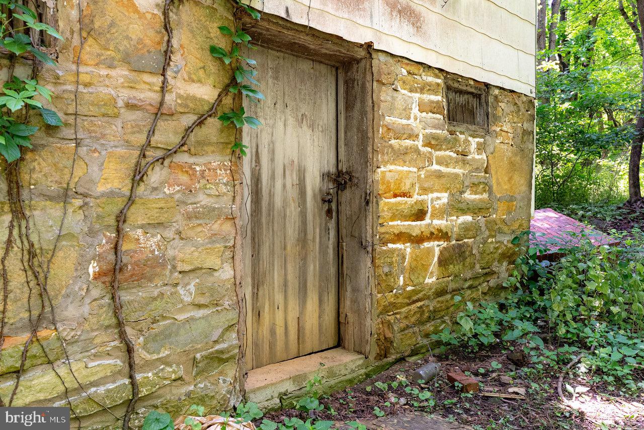 2410 MAUZY ATHLONE ROAD