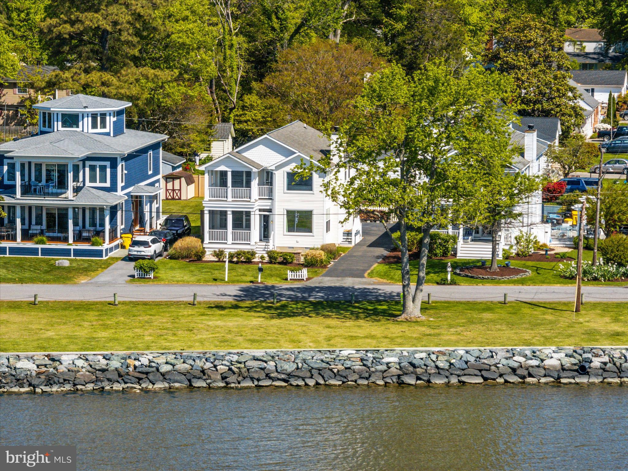 FRANKLIN MANOR BEACH - Residential