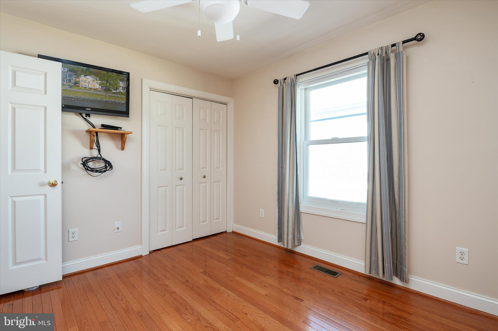 FRANKLIN MANOR BEACH - Residential