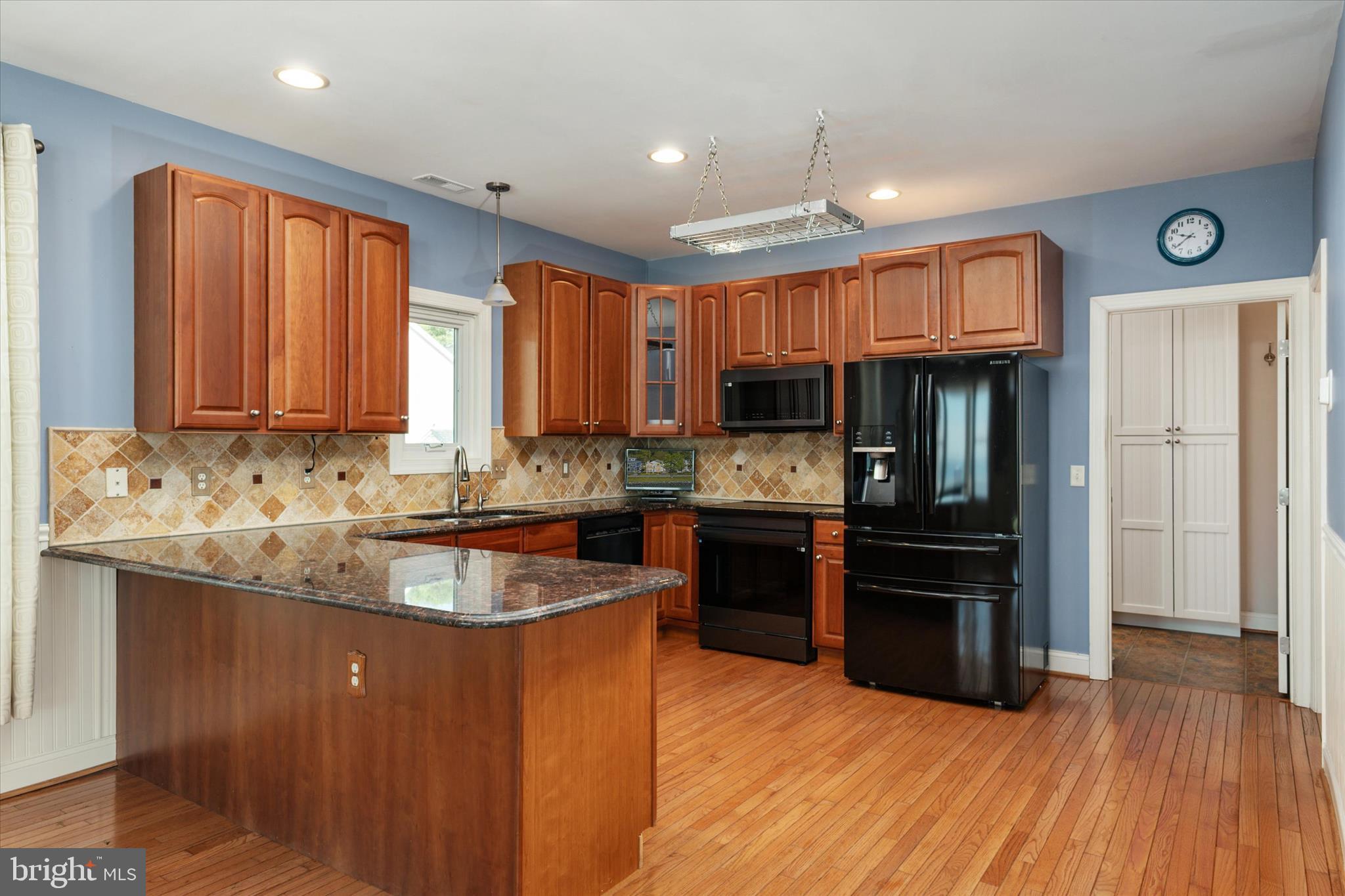 FRANKLIN MANOR BEACH - Residential
