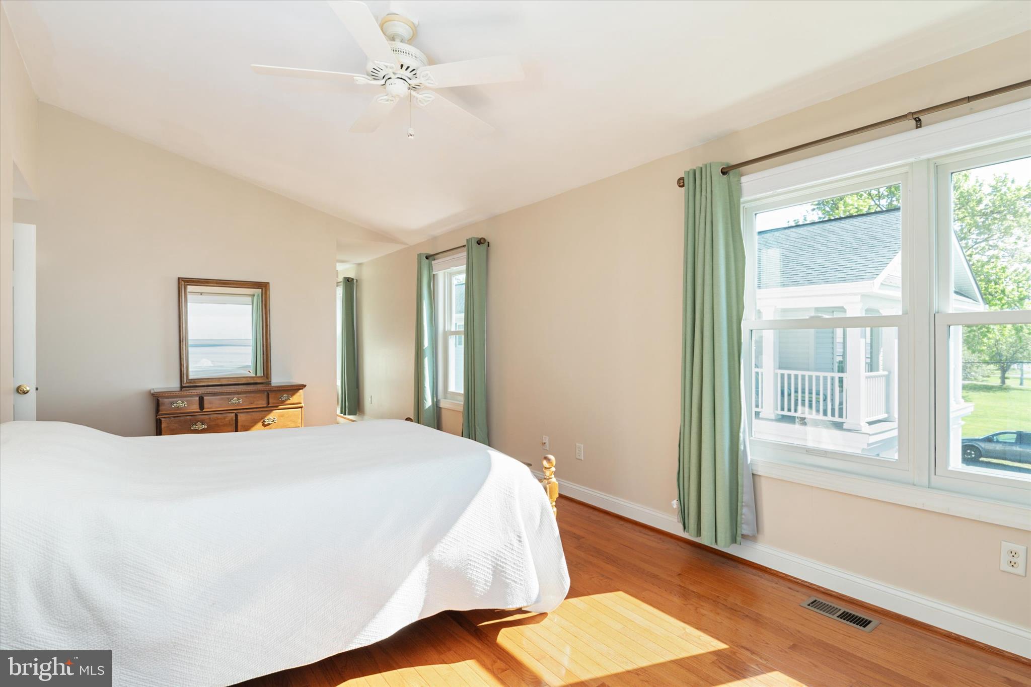FRANKLIN MANOR BEACH - Residential