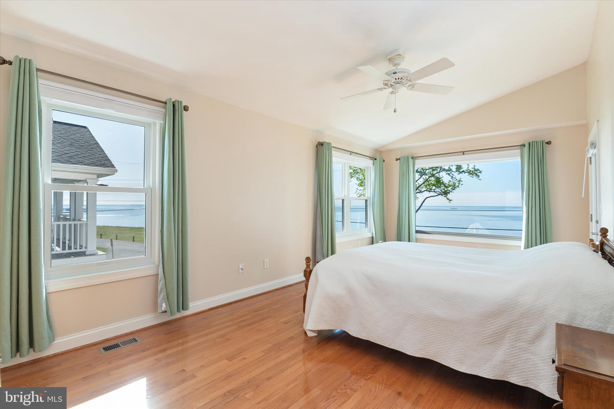 FRANKLIN MANOR BEACH - Residential