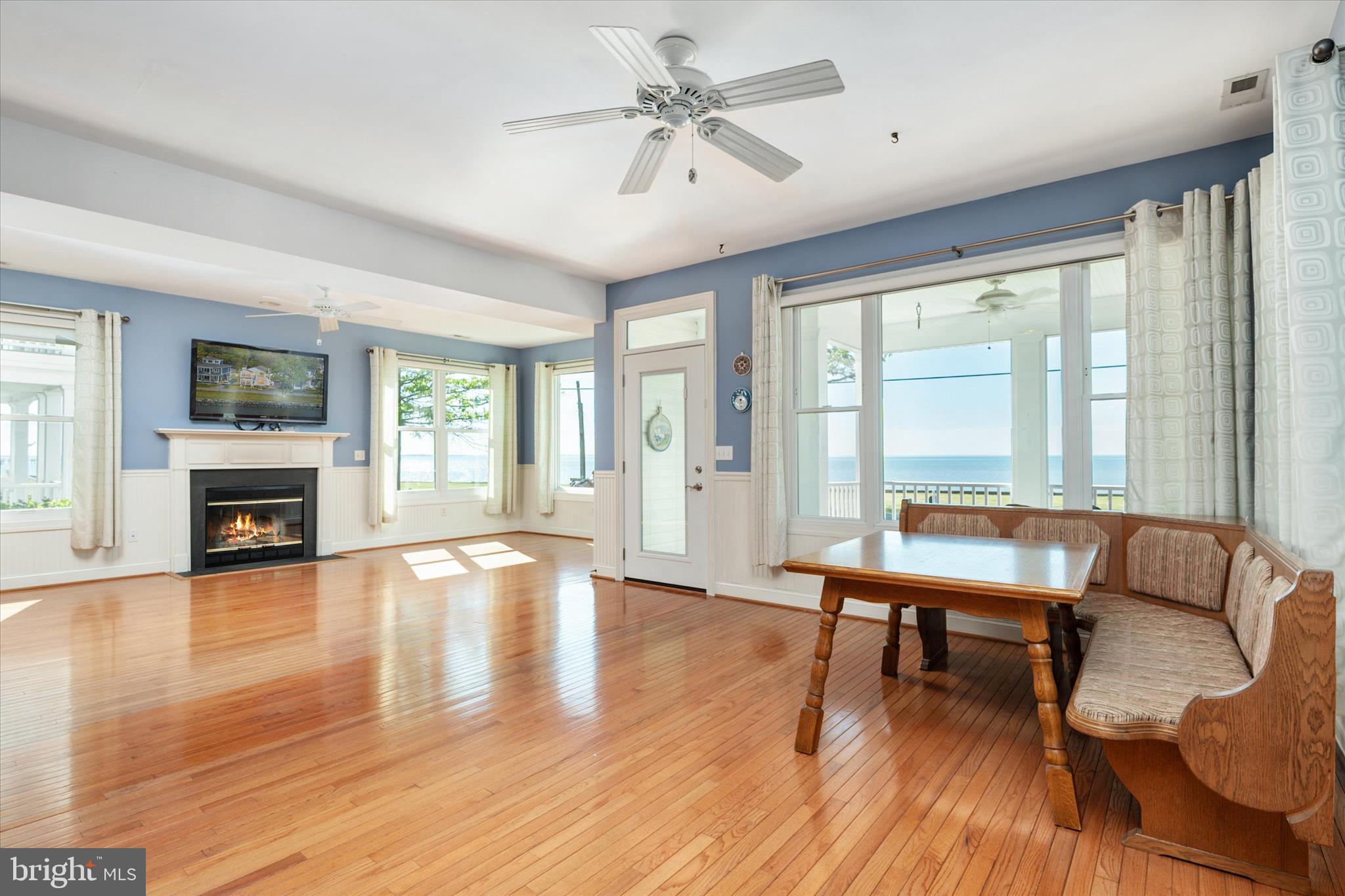 FRANKLIN MANOR BEACH - Residential