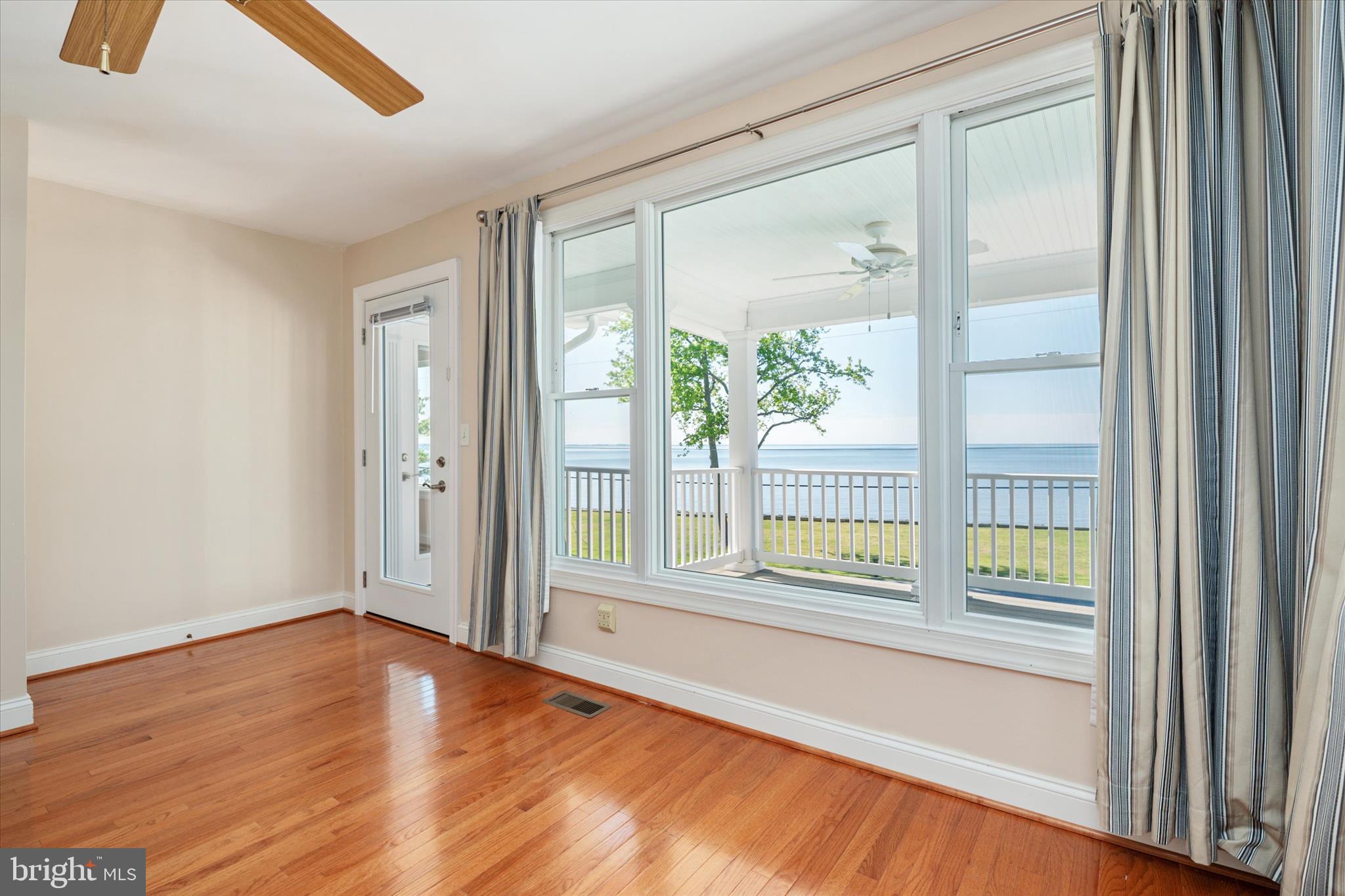 FRANKLIN MANOR BEACH - Residential