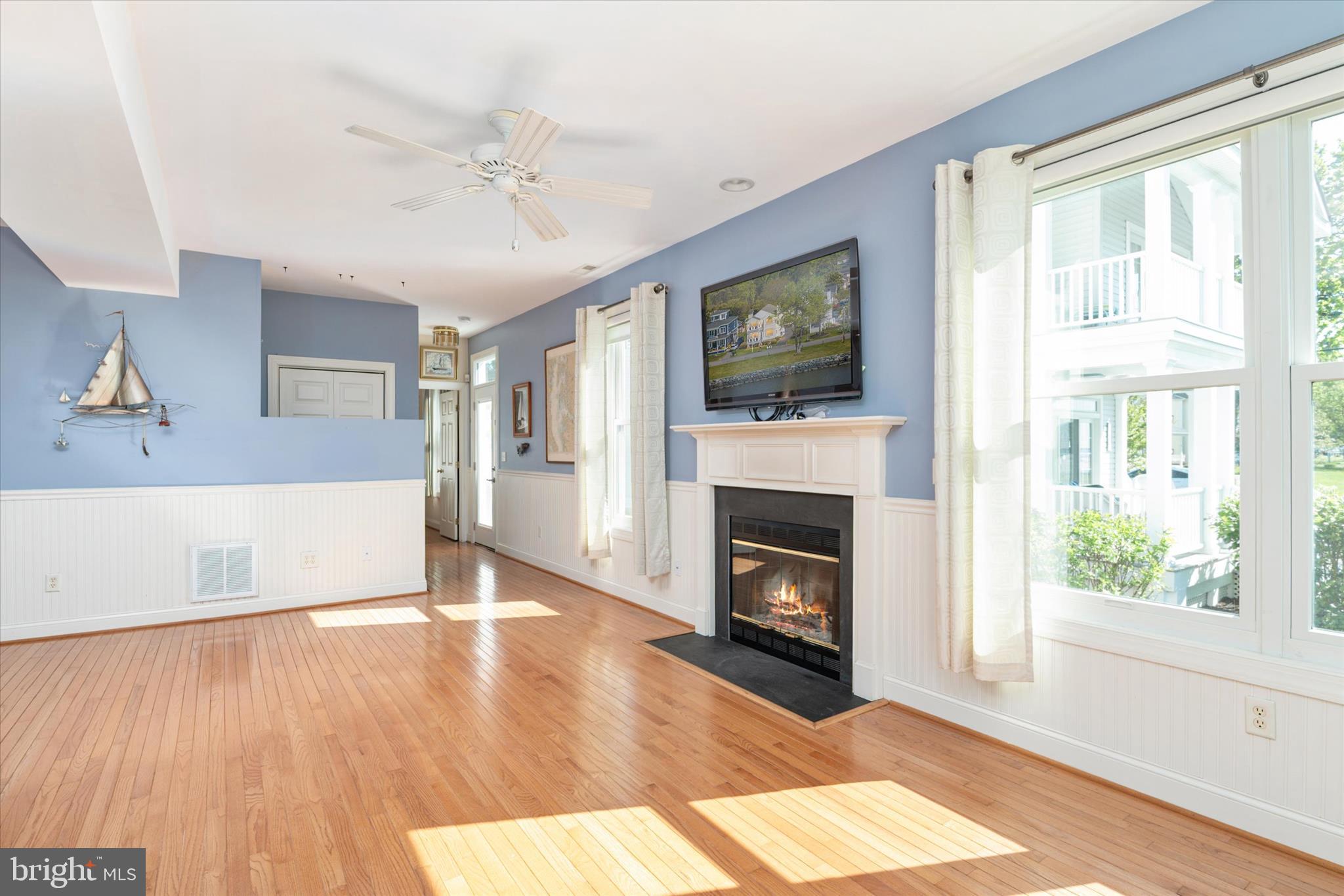 FRANKLIN MANOR BEACH - Residential