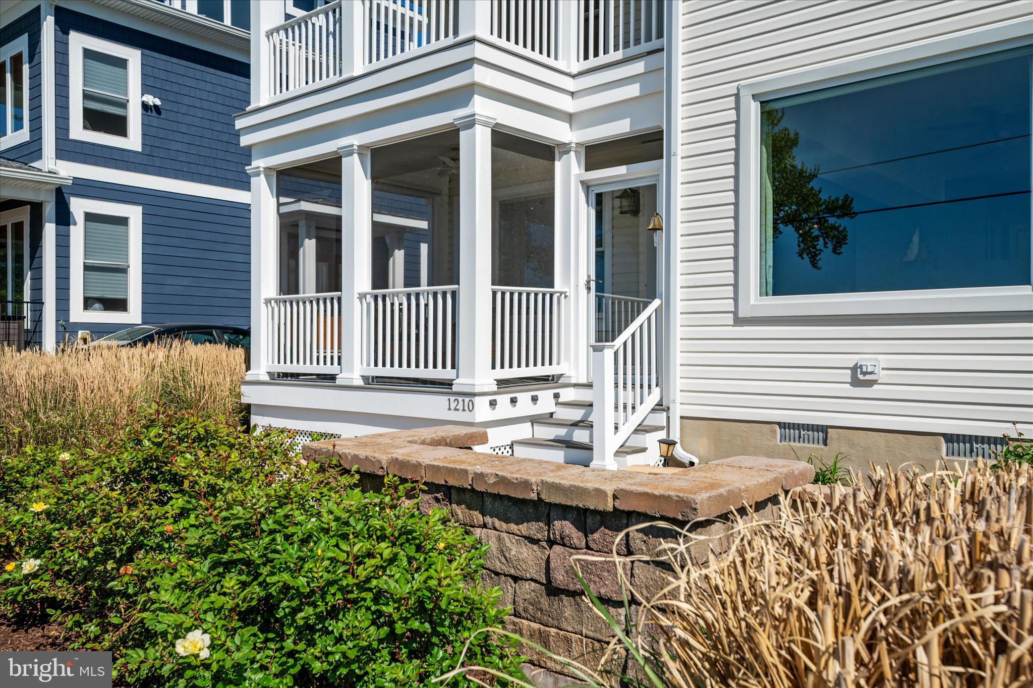 FRANKLIN MANOR BEACH - Residential