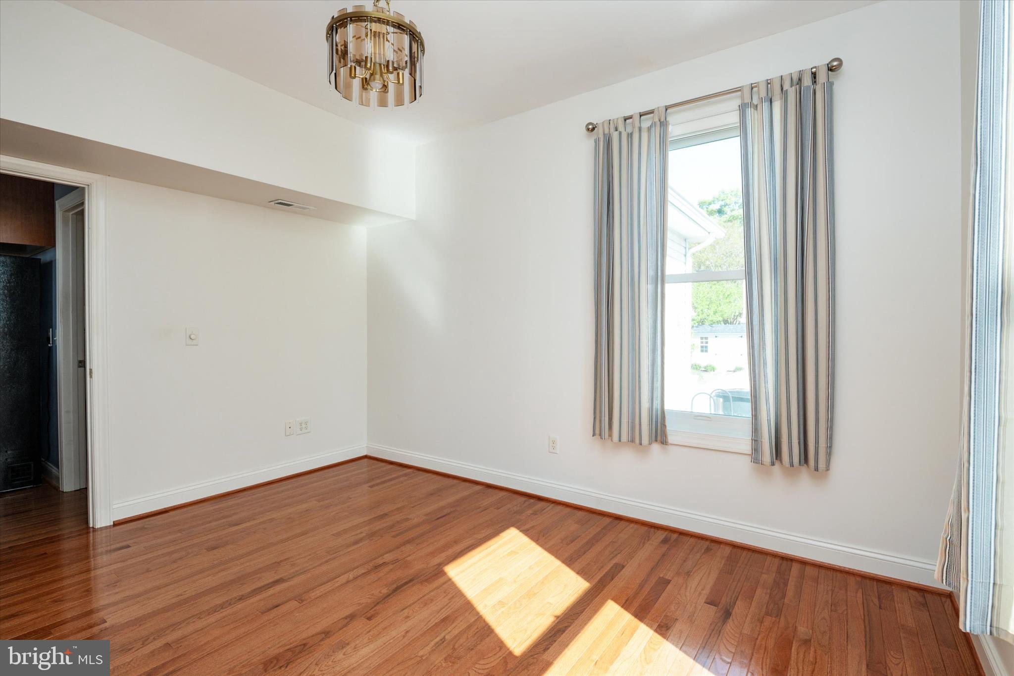 FRANKLIN MANOR BEACH - Residential