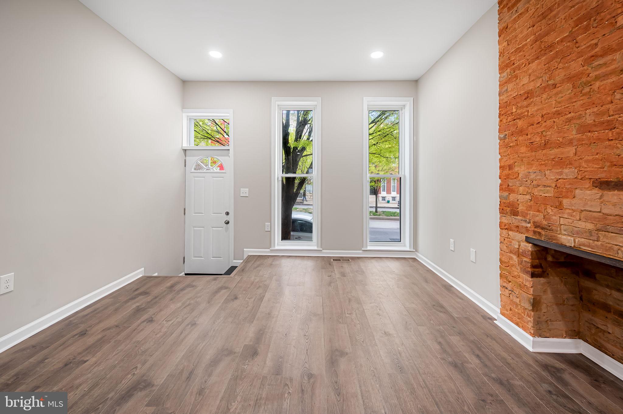 SANDTOWN-WINCHESTER - Residential