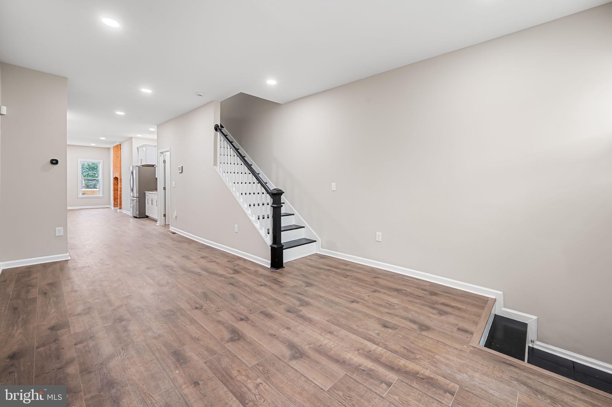 SANDTOWN-WINCHESTER - Residential