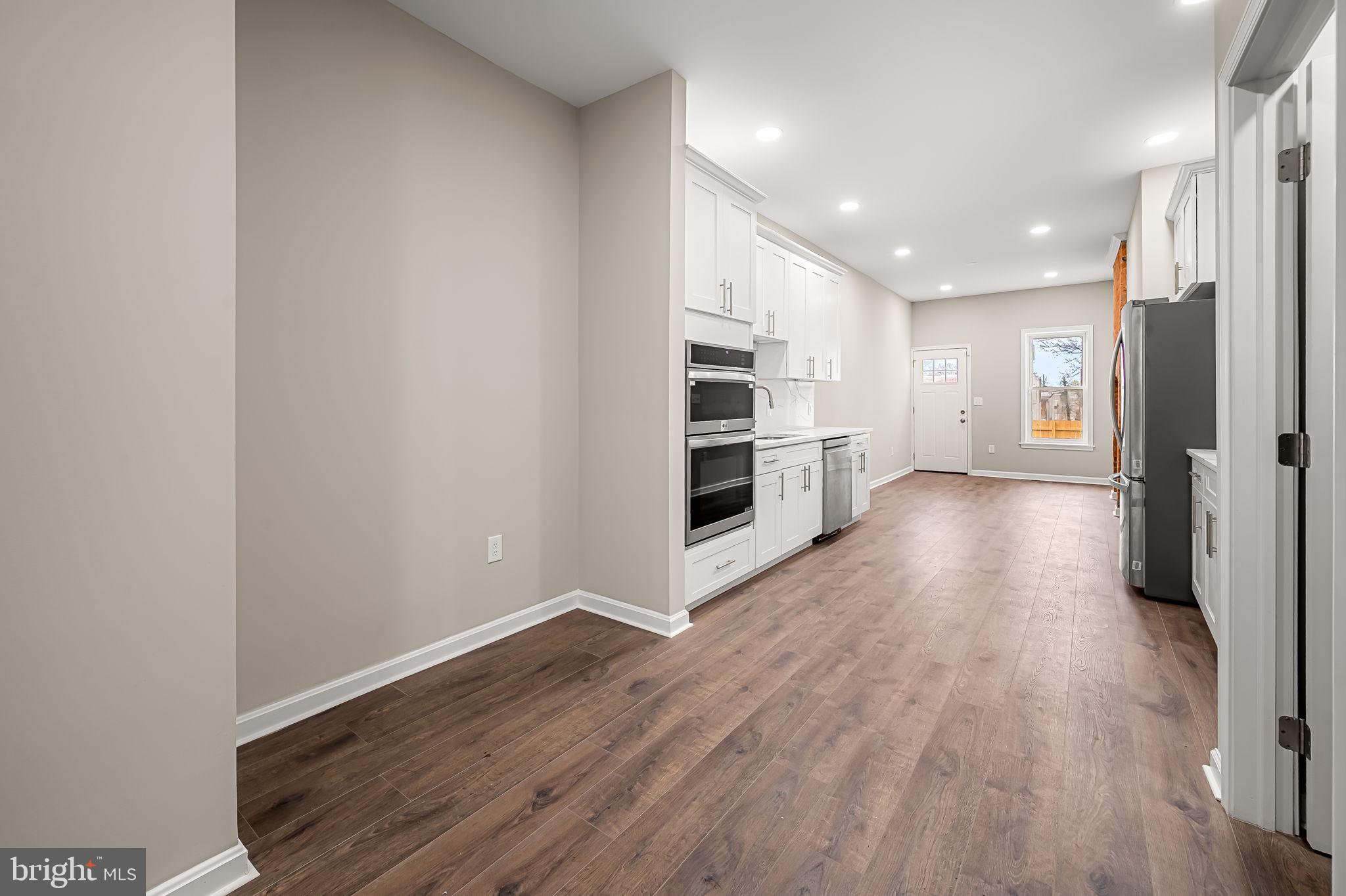 SANDTOWN-WINCHESTER - Residential