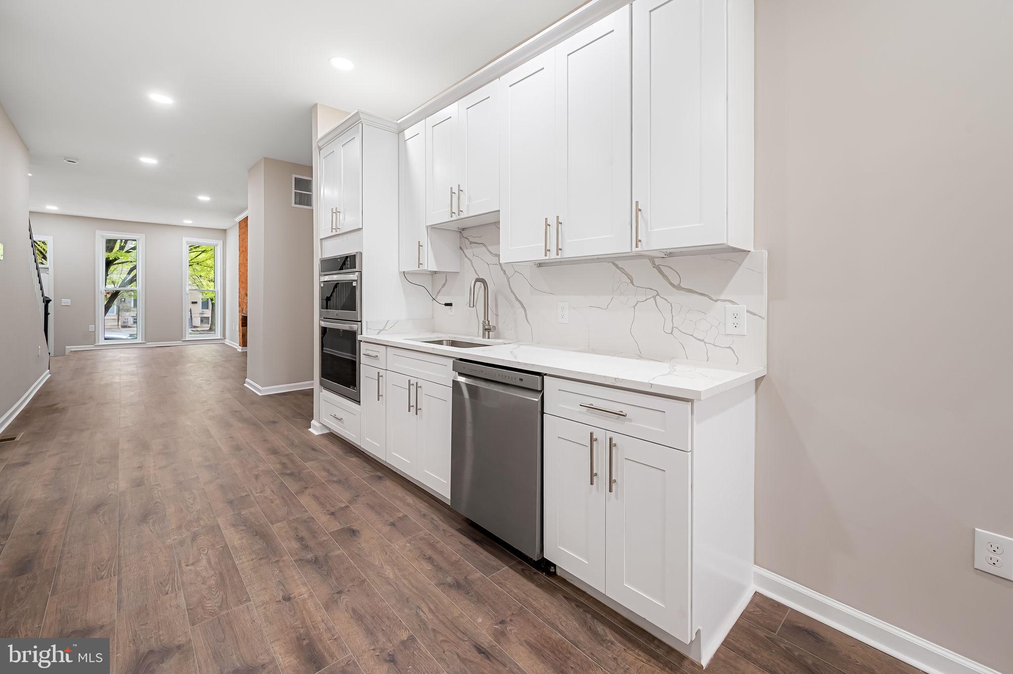 SANDTOWN-WINCHESTER - Residential