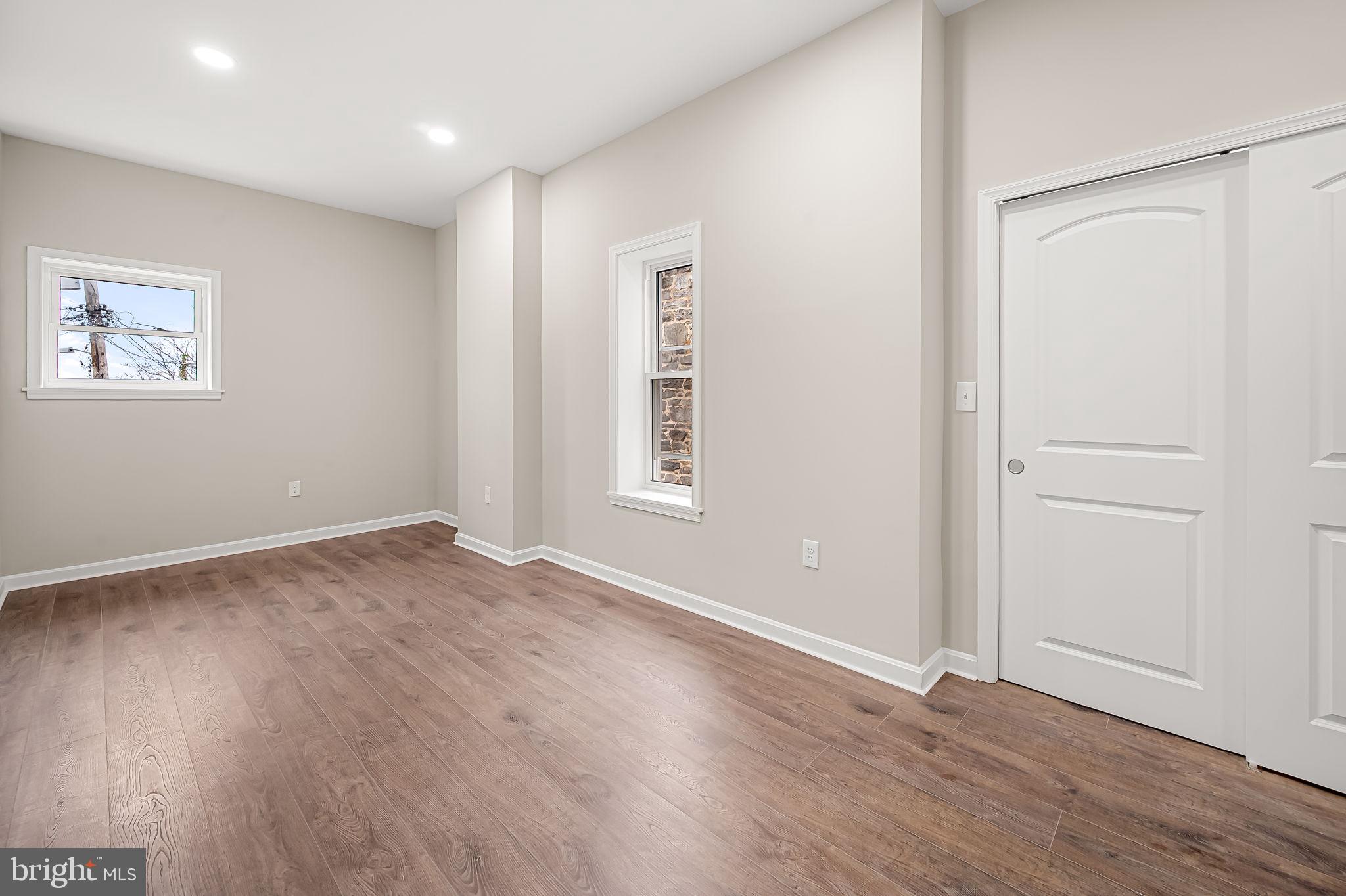 SANDTOWN-WINCHESTER - Residential