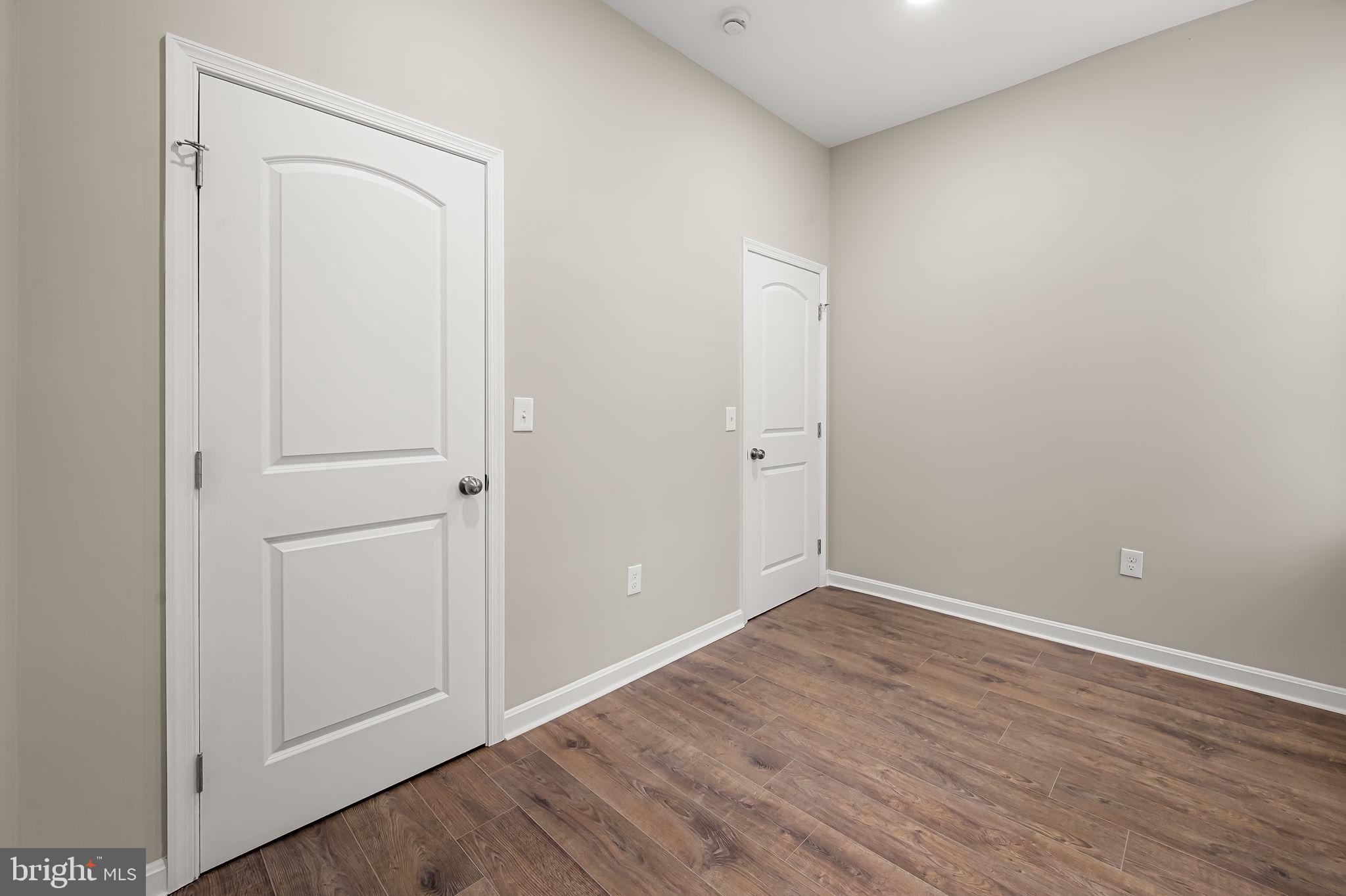 SANDTOWN-WINCHESTER - Residential