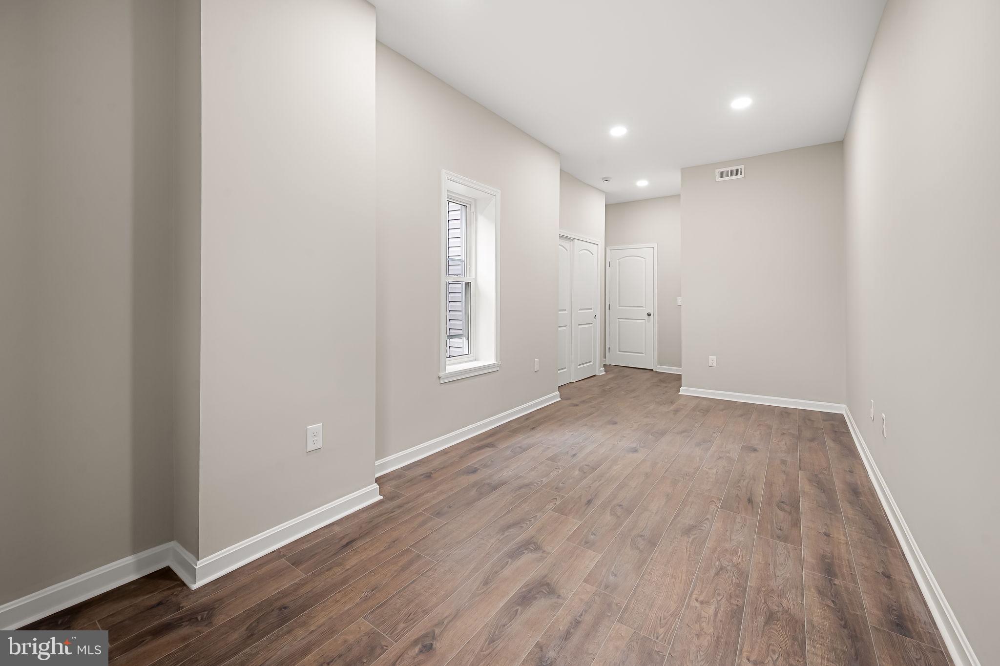 SANDTOWN-WINCHESTER - Residential