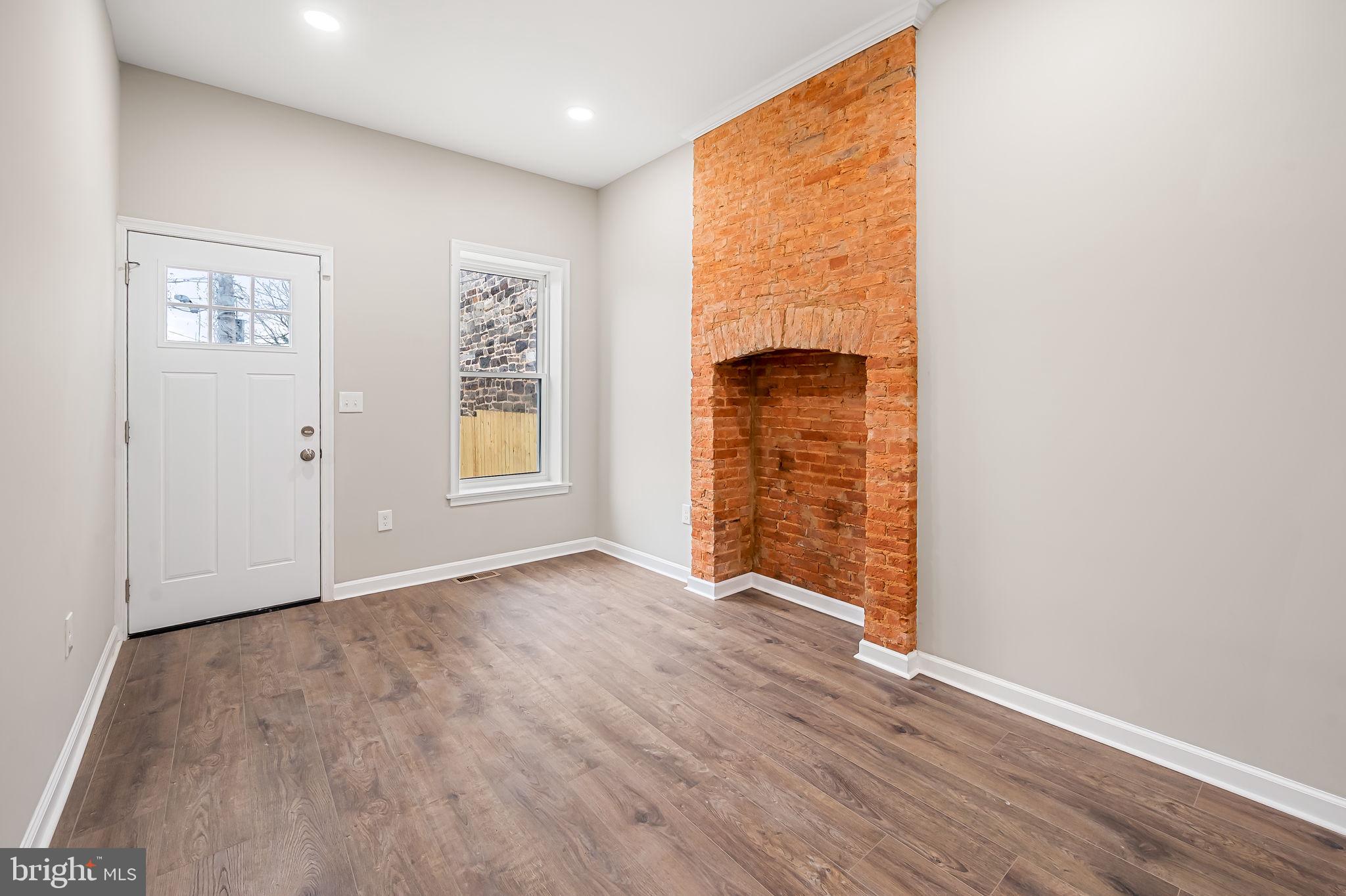 SANDTOWN-WINCHESTER - Residential