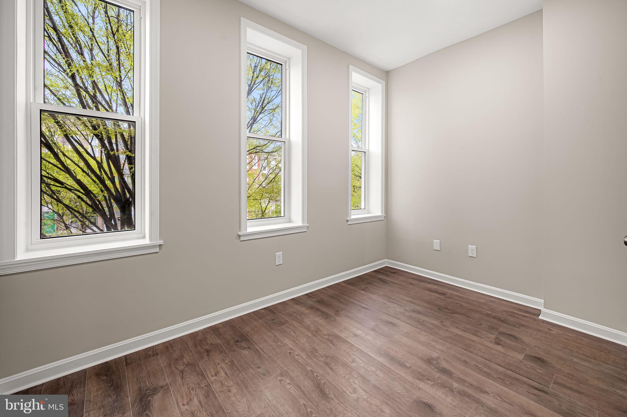 SANDTOWN-WINCHESTER - Residential