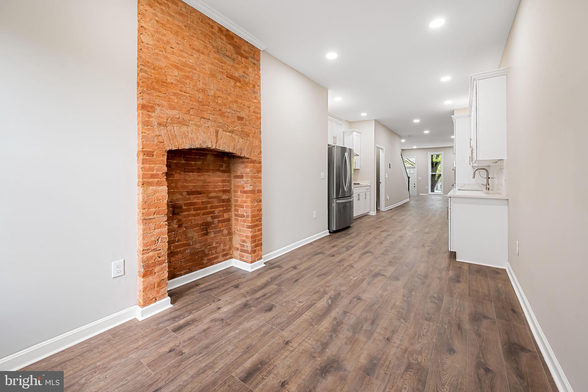 SANDTOWN-WINCHESTER - Residential