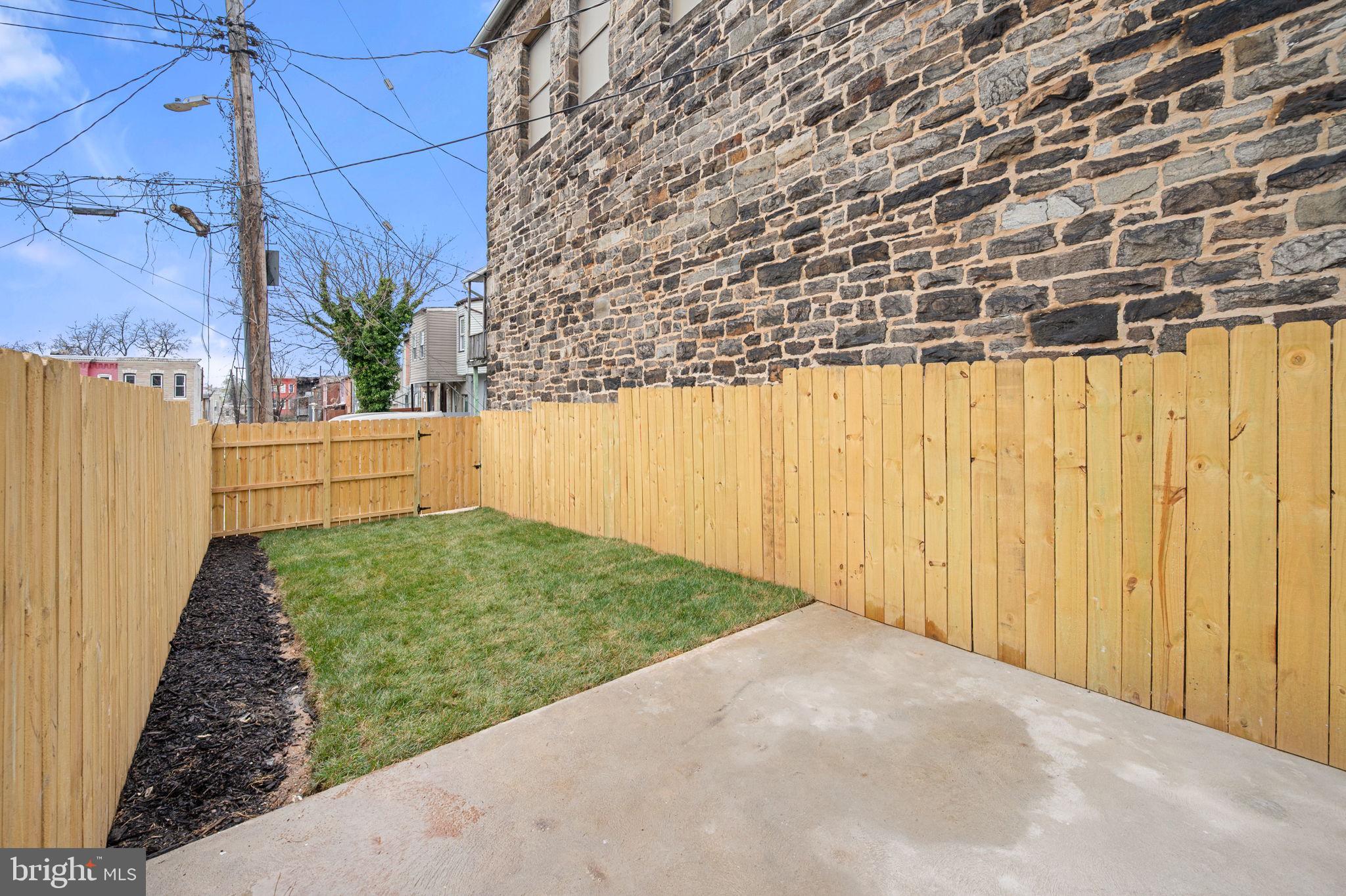 SANDTOWN-WINCHESTER - Residential