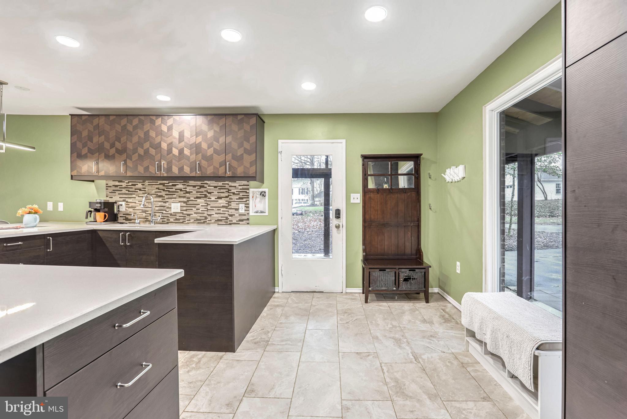 RESTON - Residential