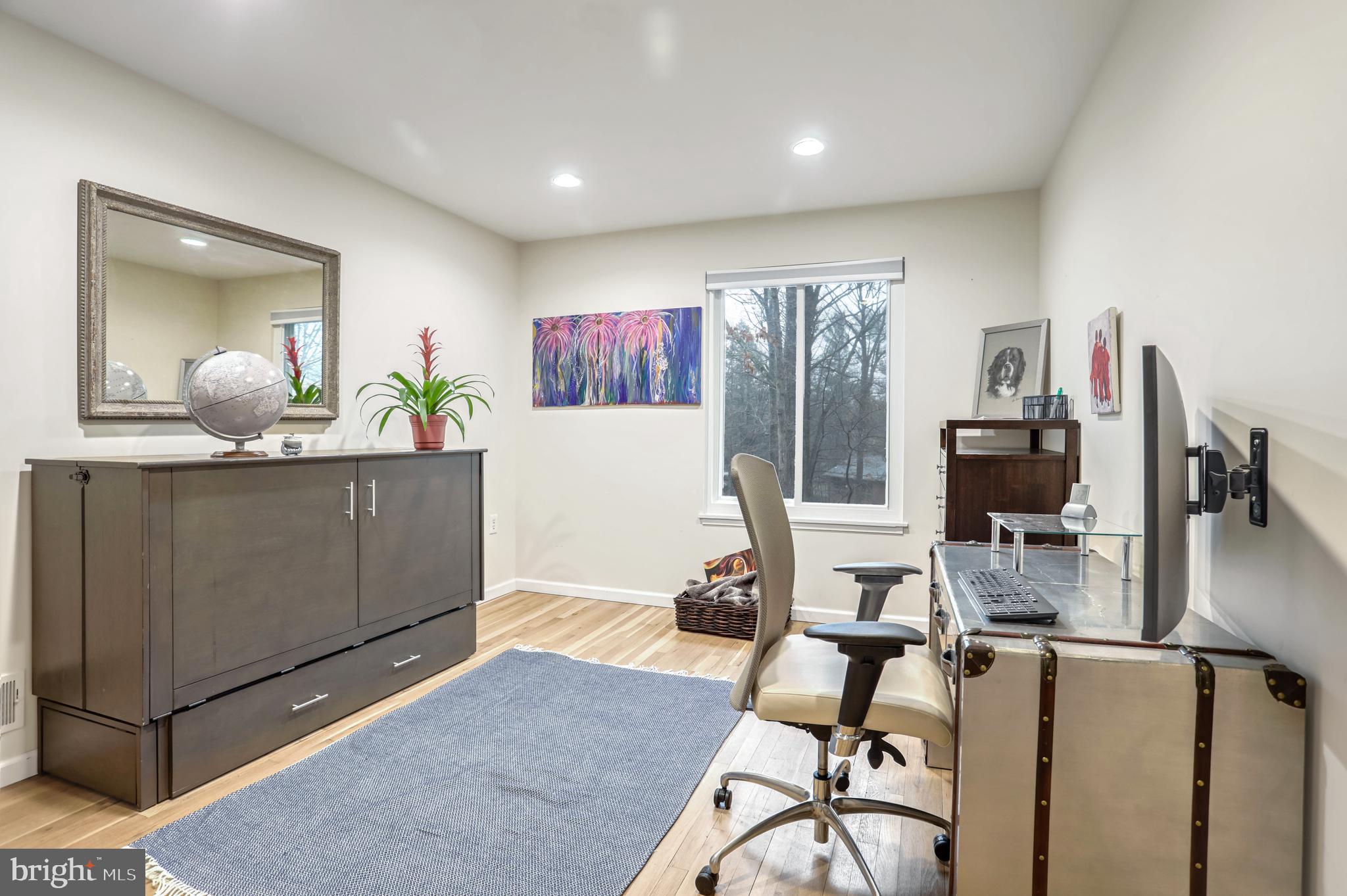 RESTON - Residential