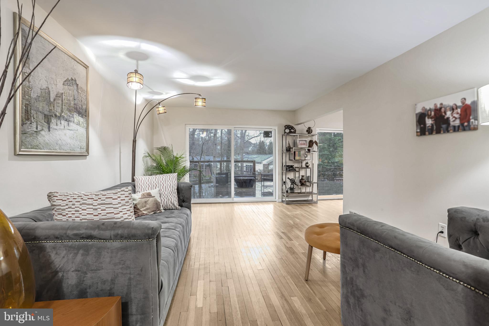 RESTON - Residential