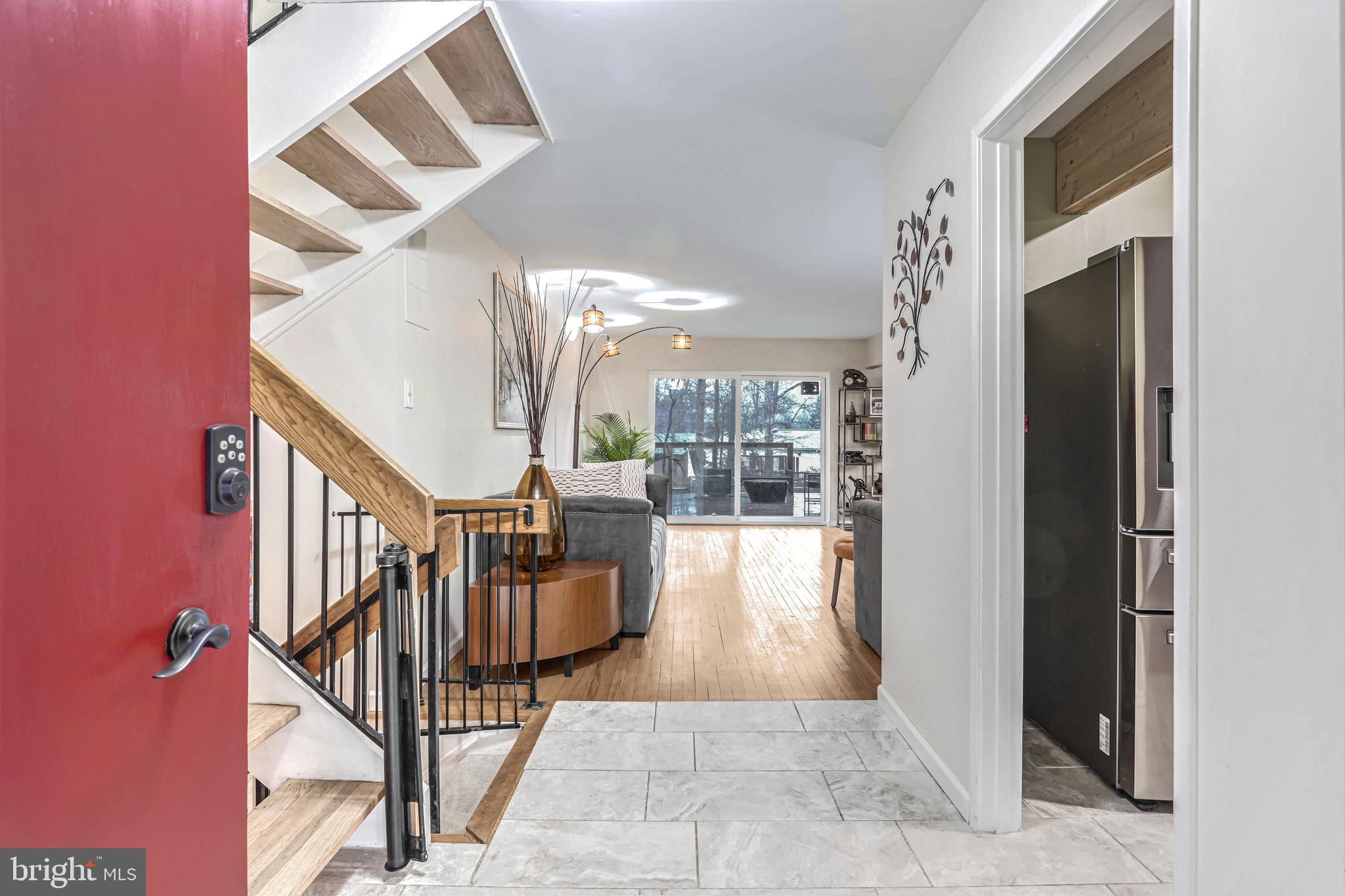 RESTON - Residential