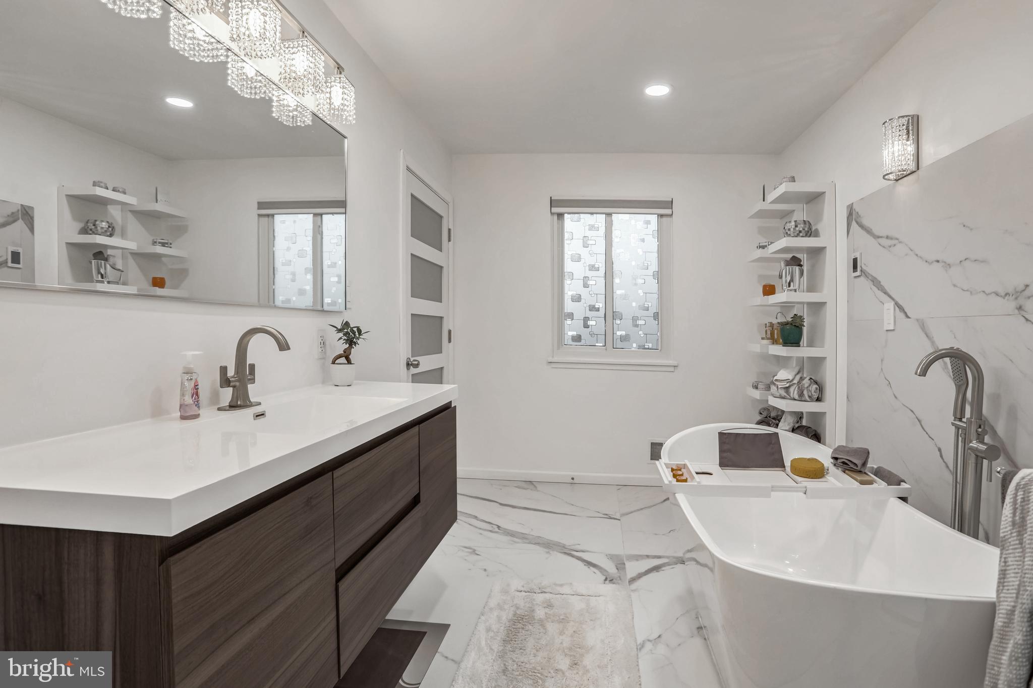 RESTON - Residential