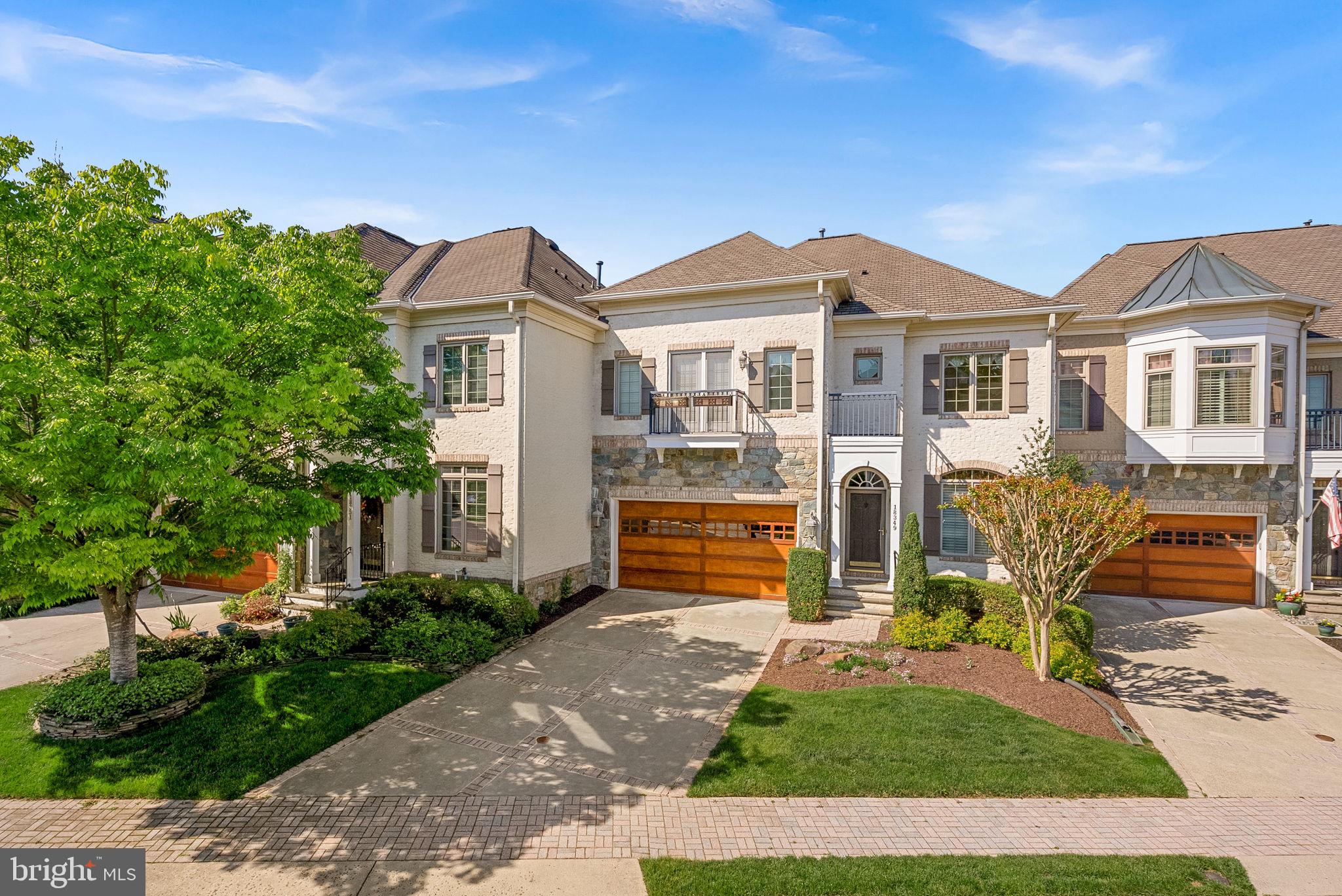 18349 FAIRWAY OAKS SQUARE