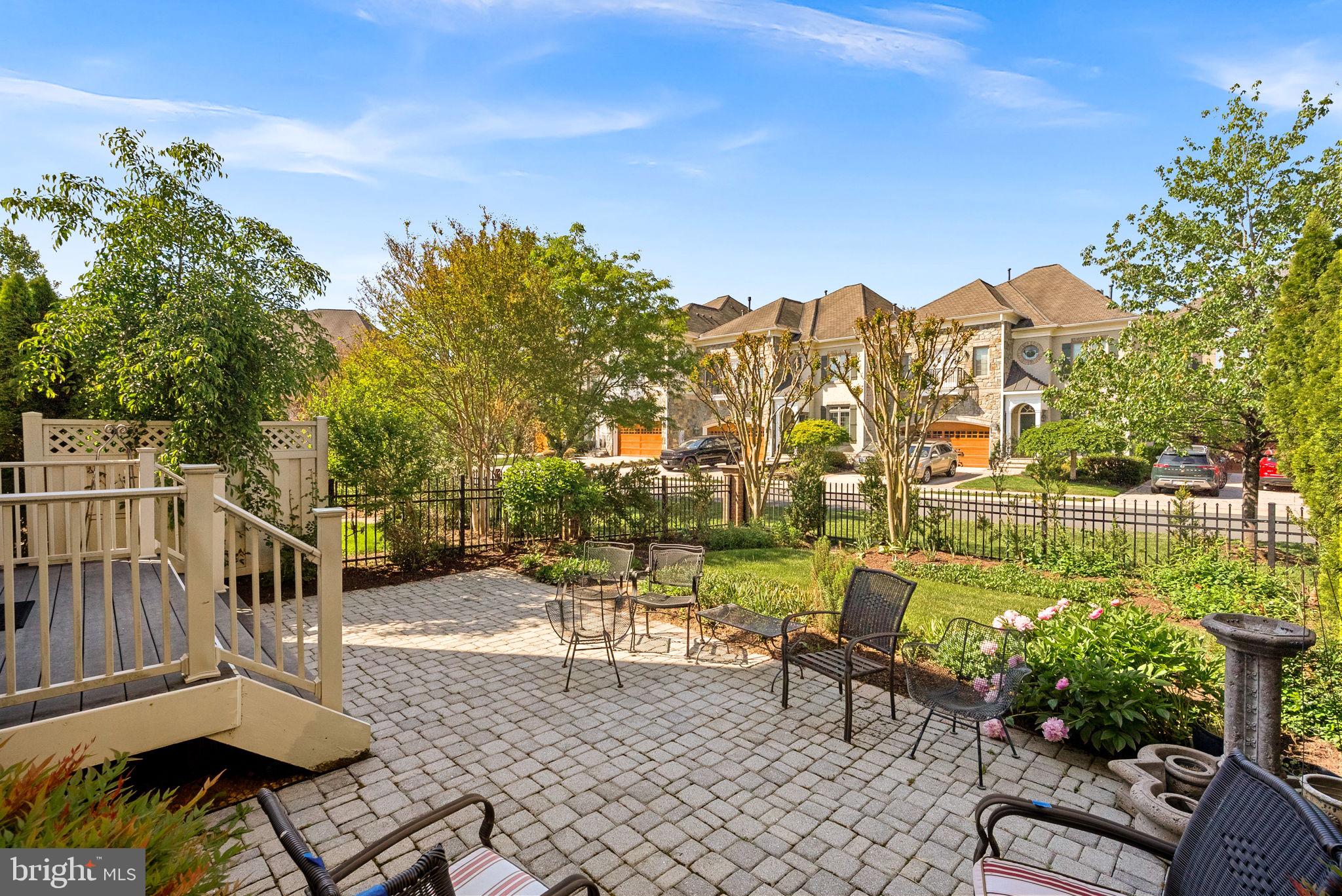 18349 FAIRWAY OAKS SQUARE