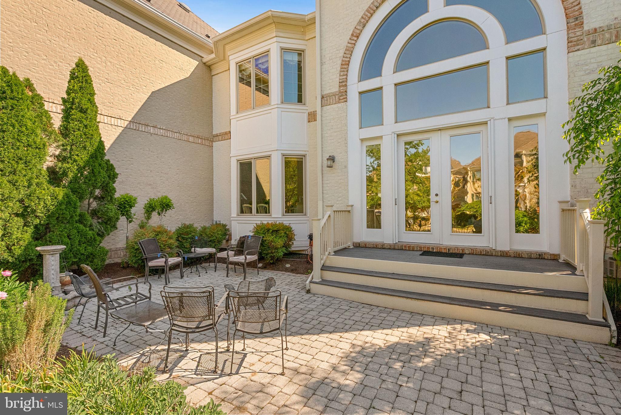 18349 FAIRWAY OAKS SQUARE