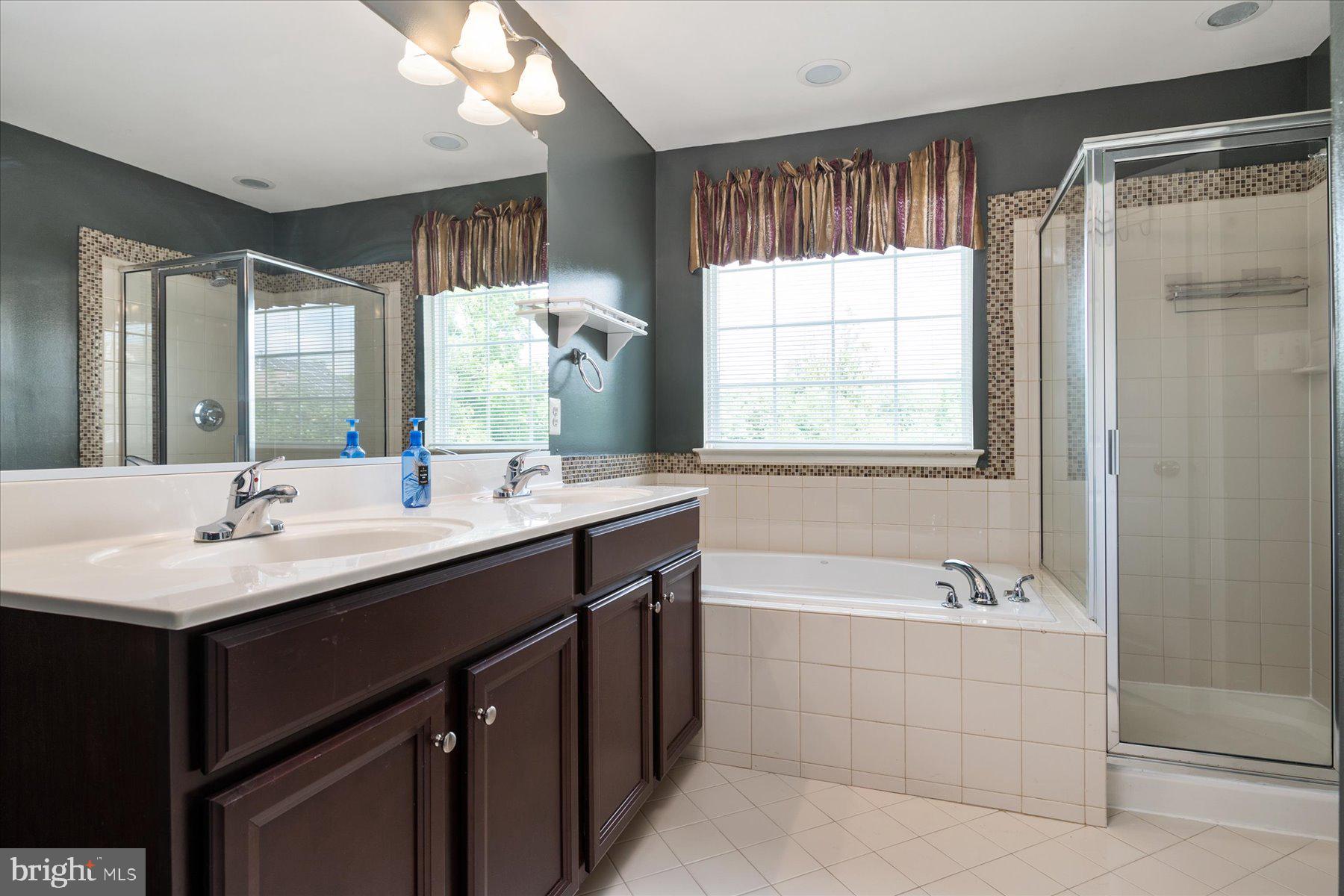 JENNIFER MEADOWS - Residential Lease