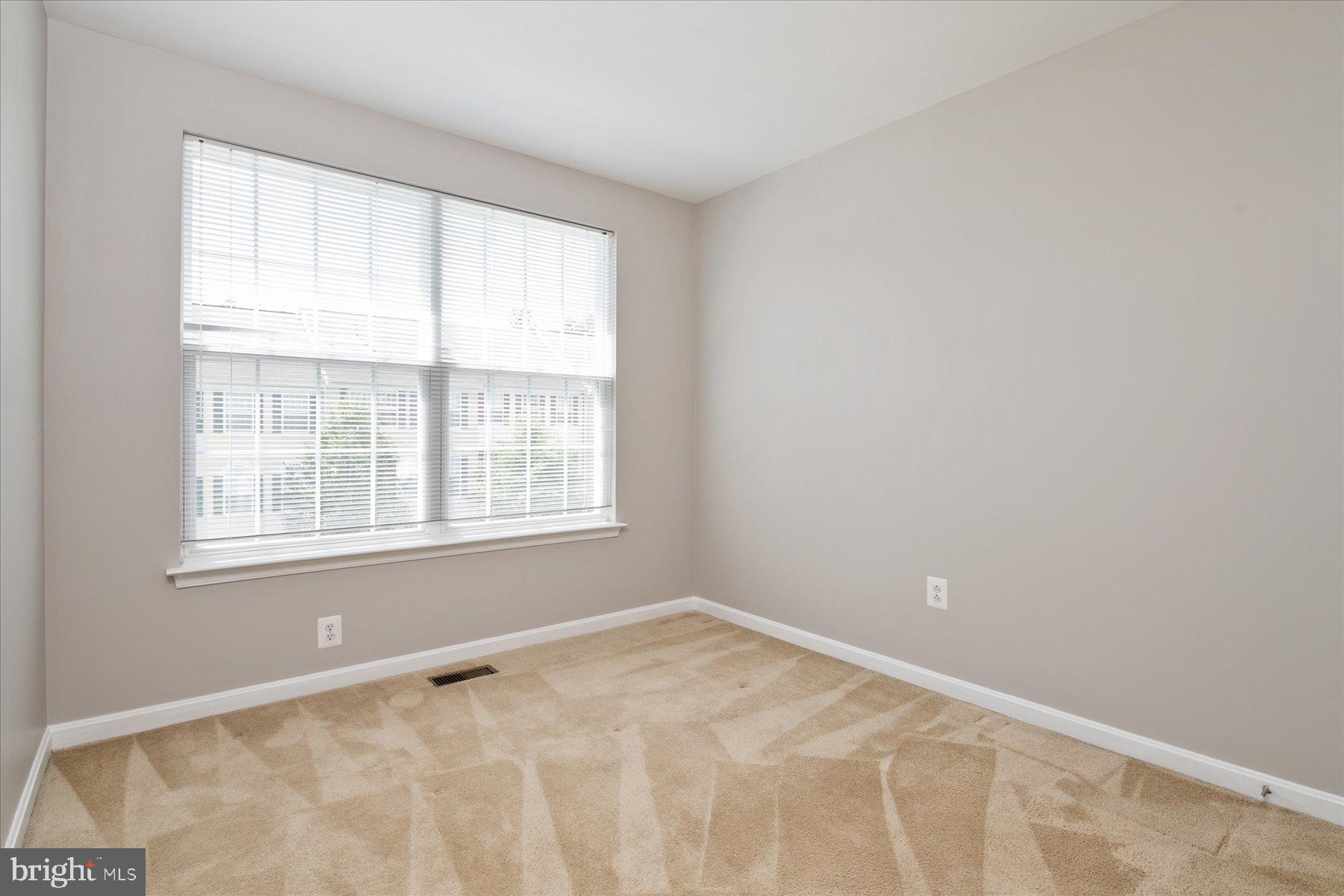 JENNIFER MEADOWS - Residential Lease