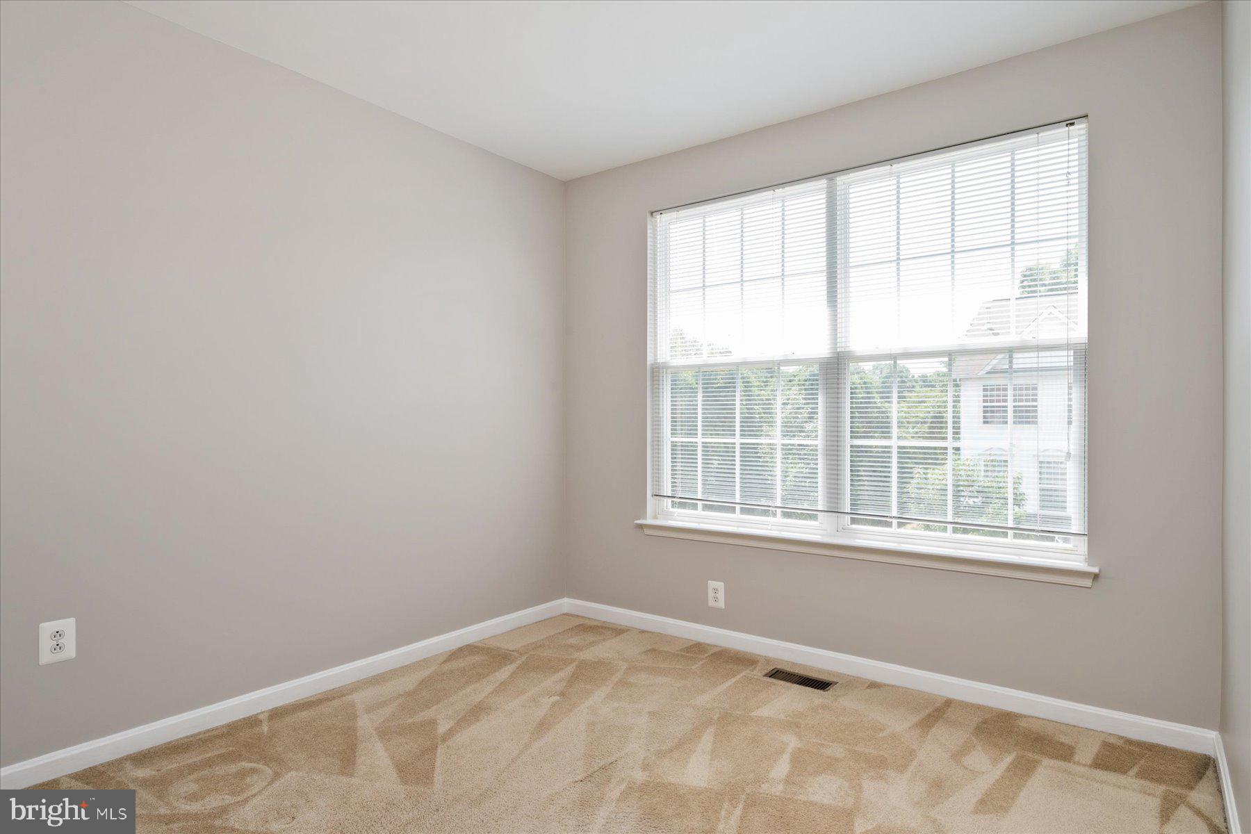 JENNIFER MEADOWS - Residential Lease