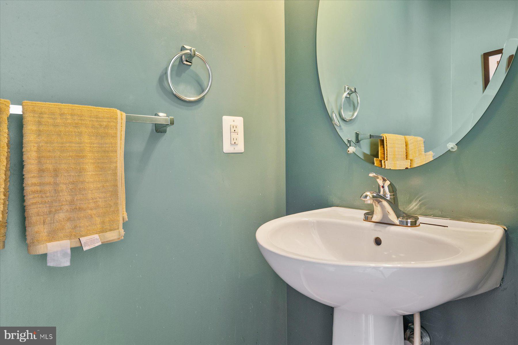 JENNIFER MEADOWS - Residential Lease