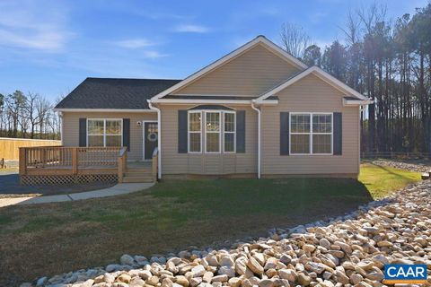 Townhouse For Sale - 2276 Shiloh Church Rd Rd<br/> PALMYRA, VA 22963
