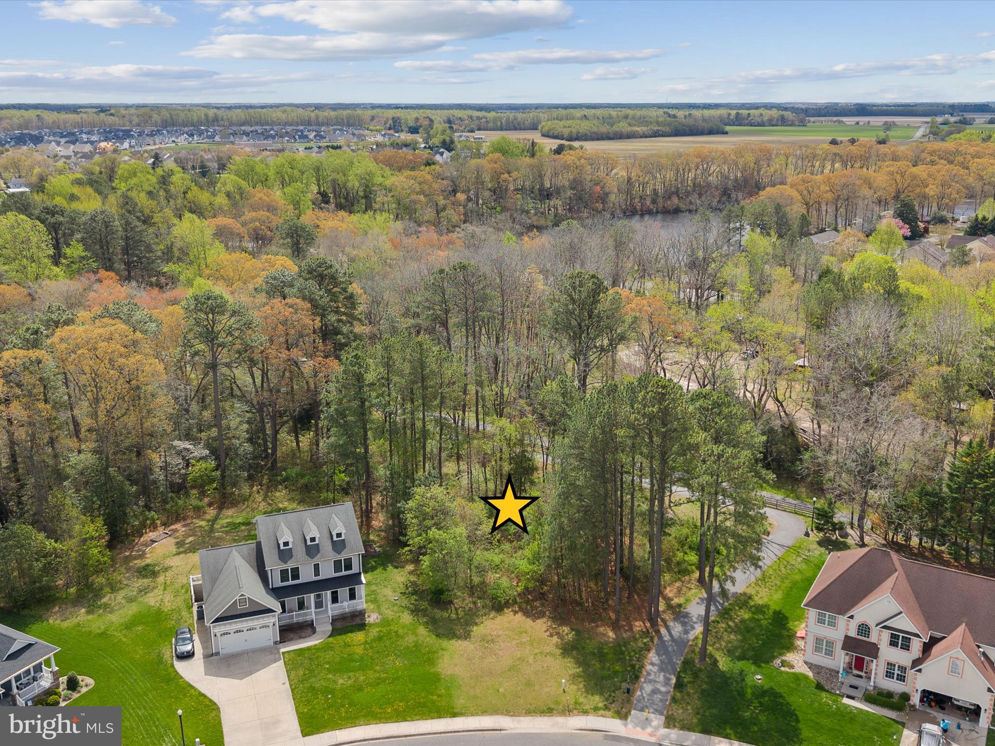 200 W SHORE DRIVE