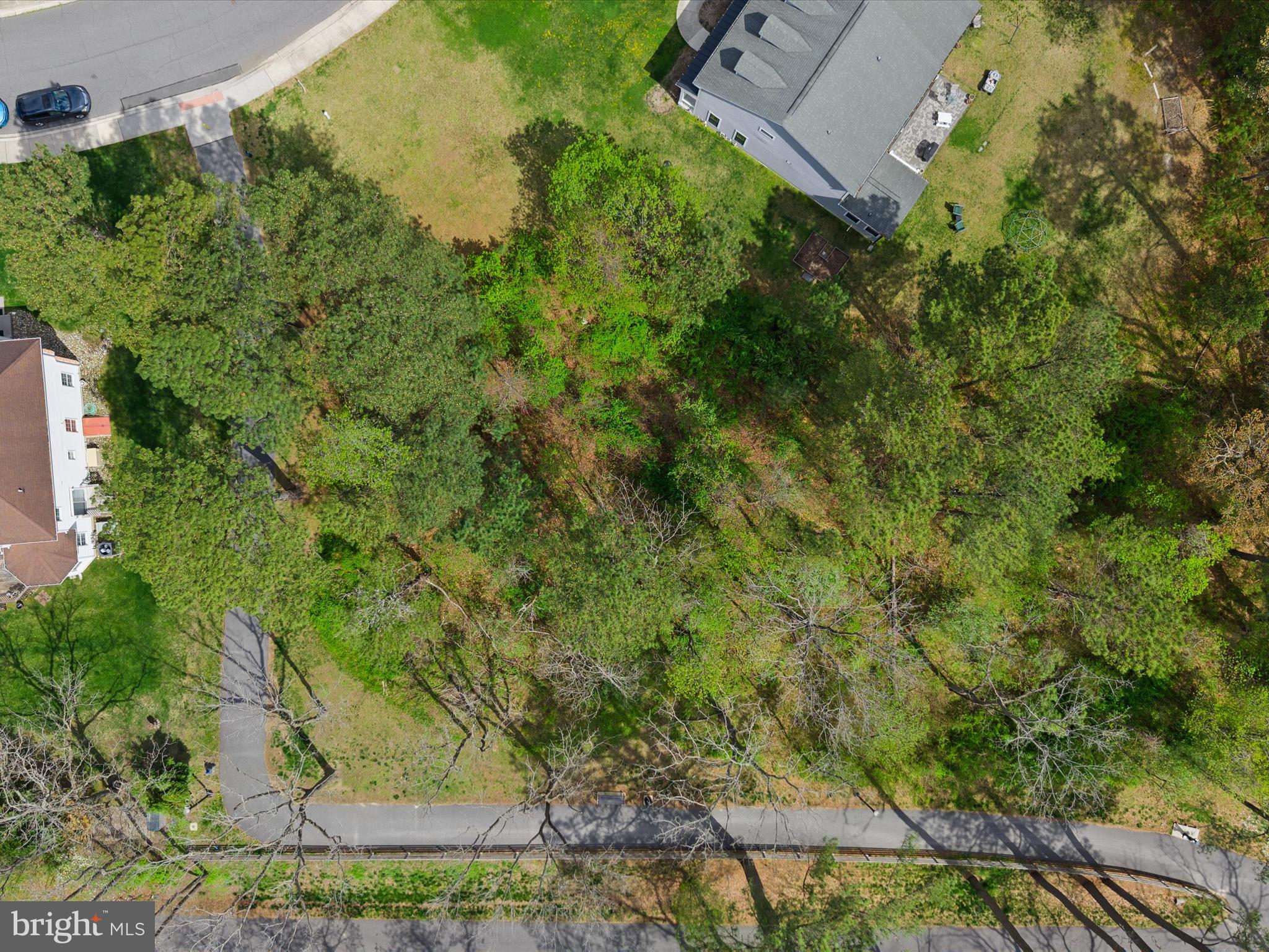 200 W SHORE DRIVE