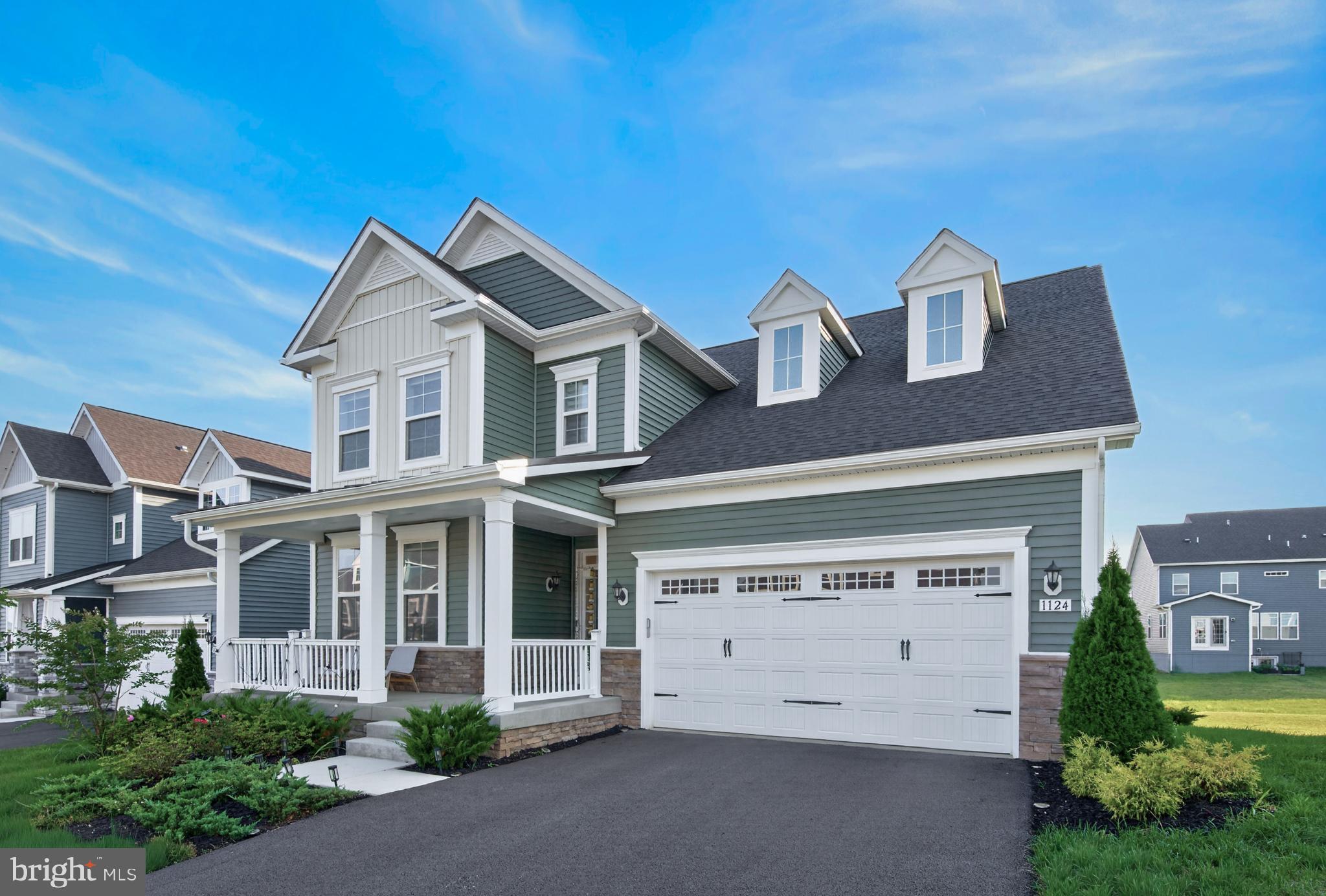 1124 MILLER FARM DR