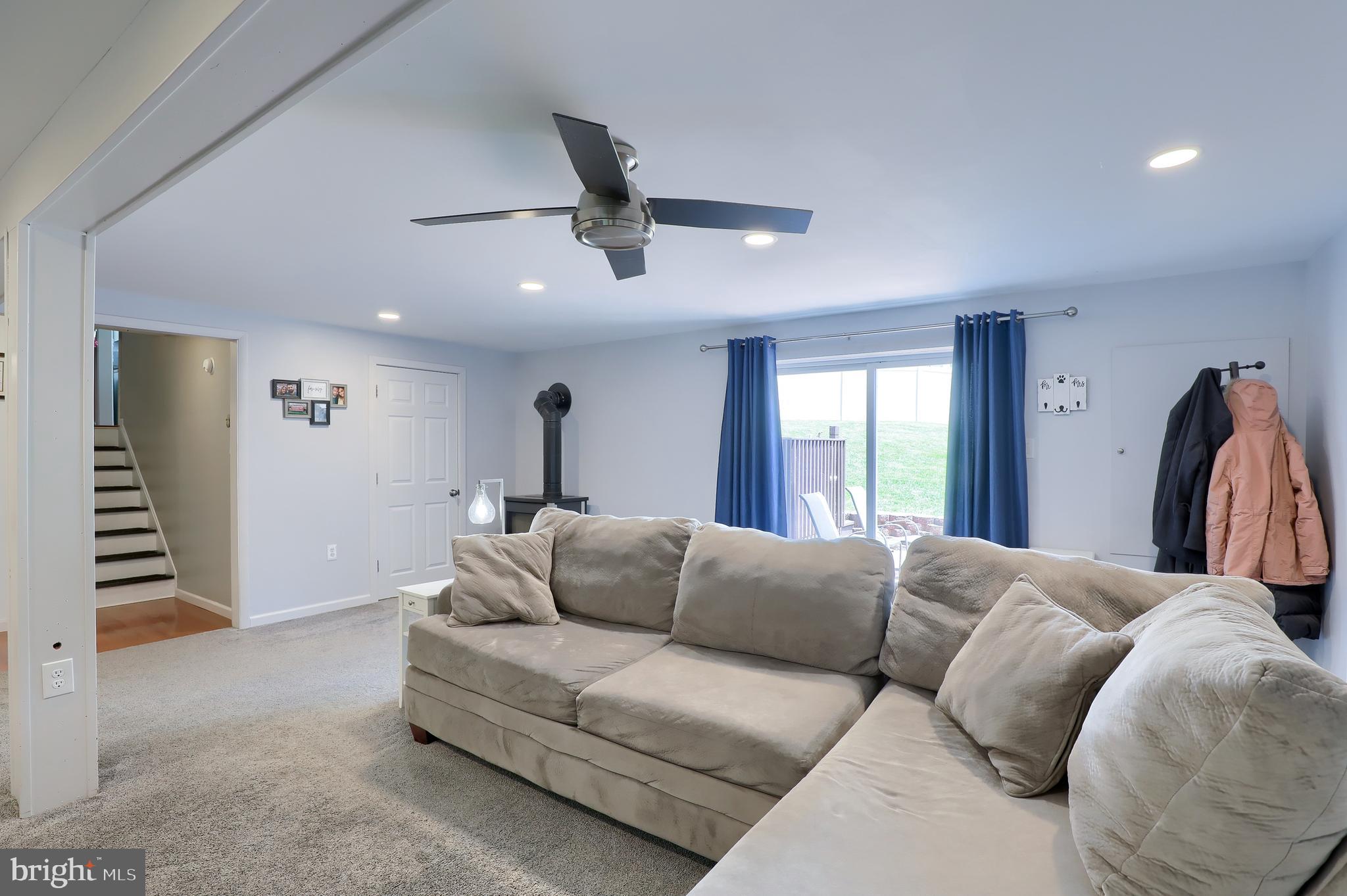 SCHOOL VALLEY - Residential